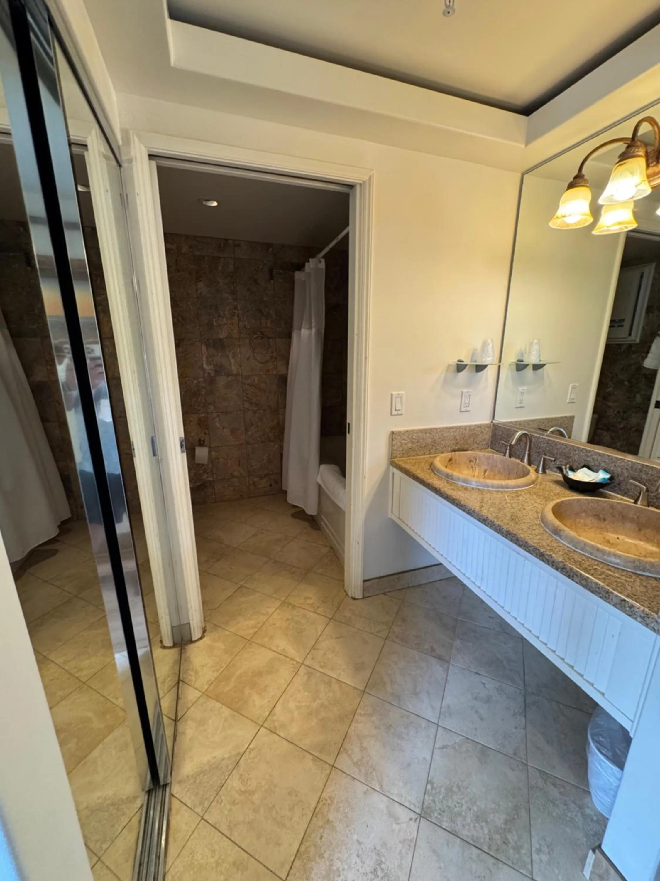 Bathroom in Hotel Coral Reef