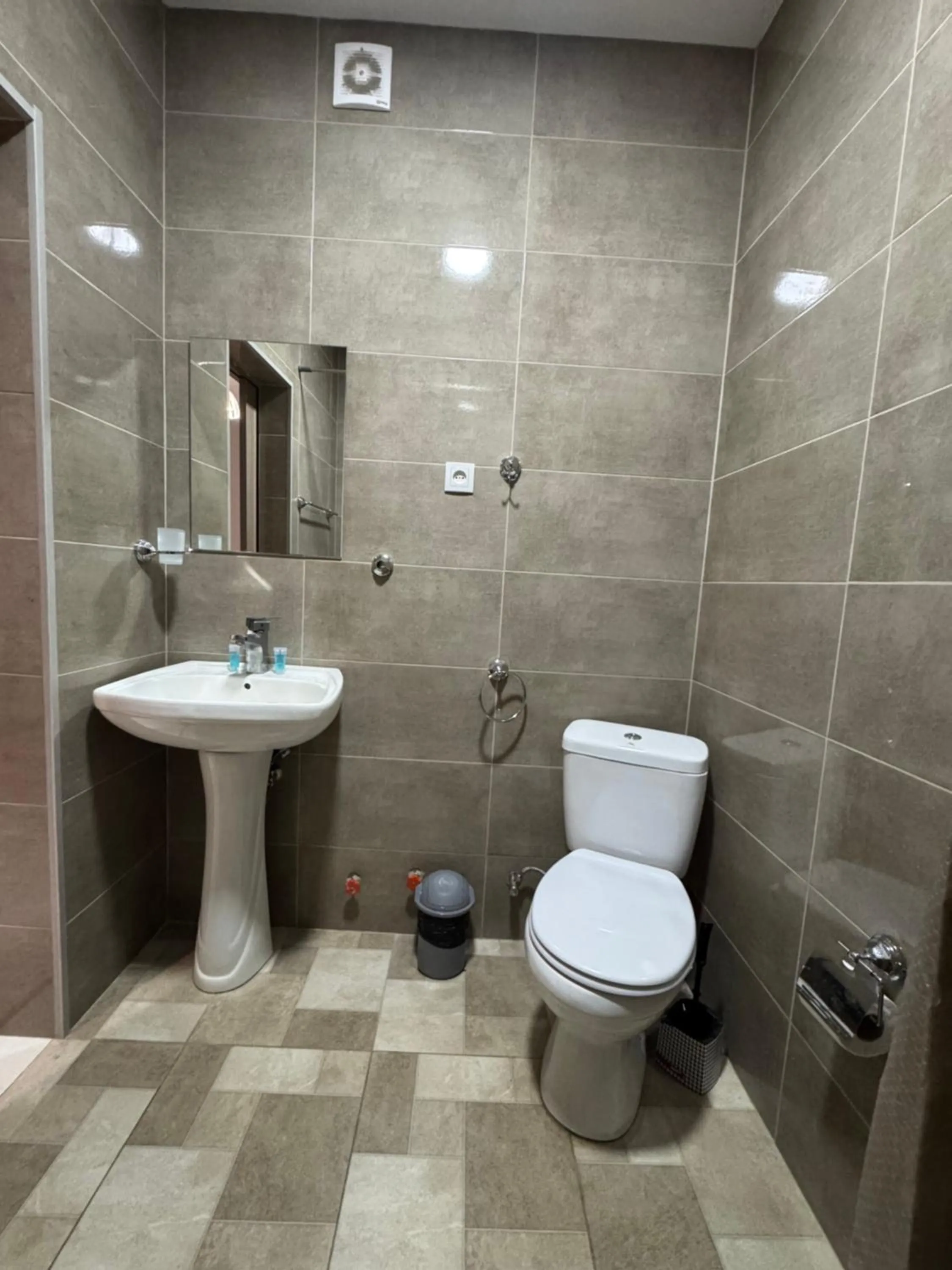 Toilet in Hotel Giorgi