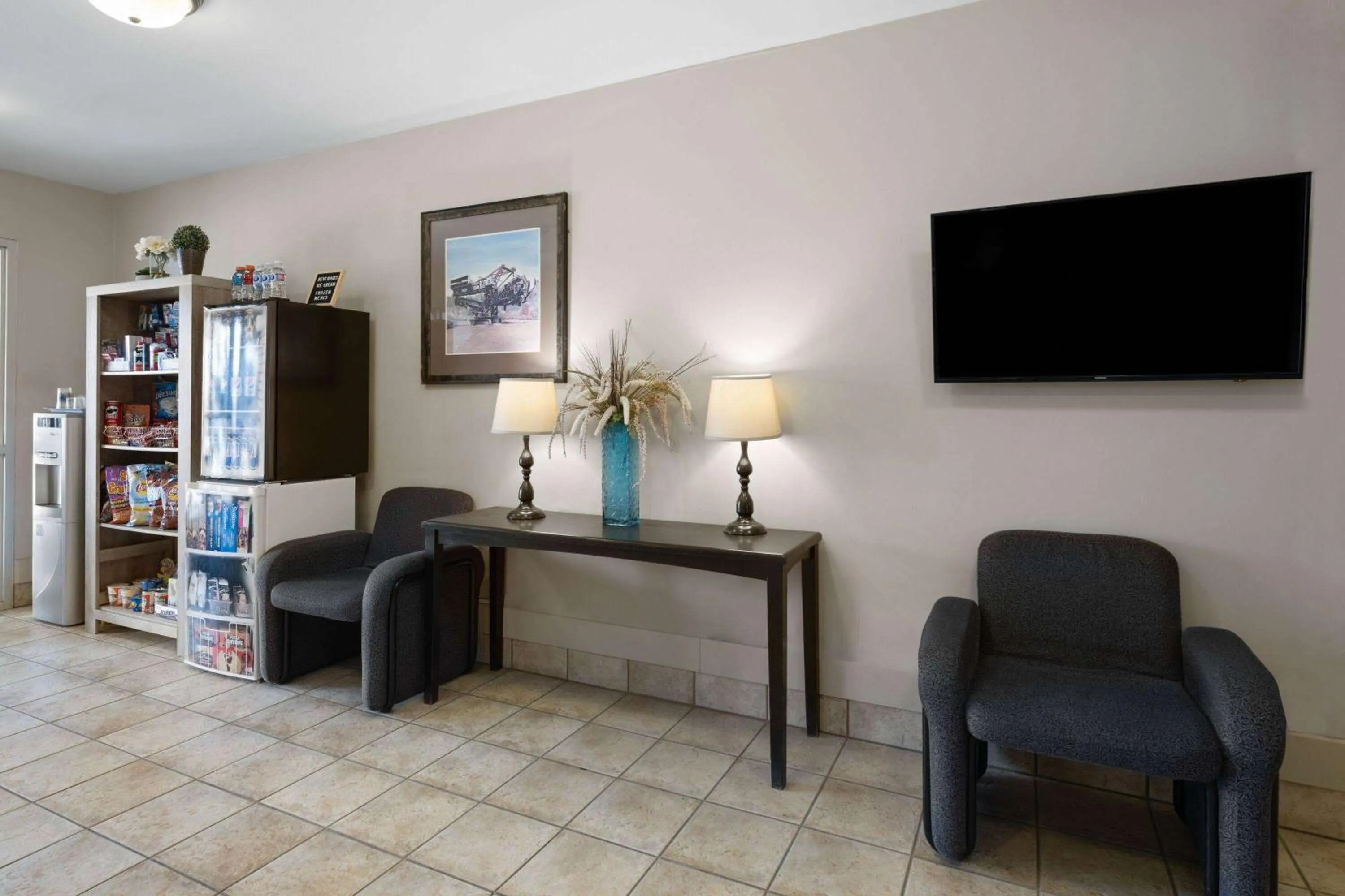 Lobby or reception in Travelodge by Wyndham Fort McMurray