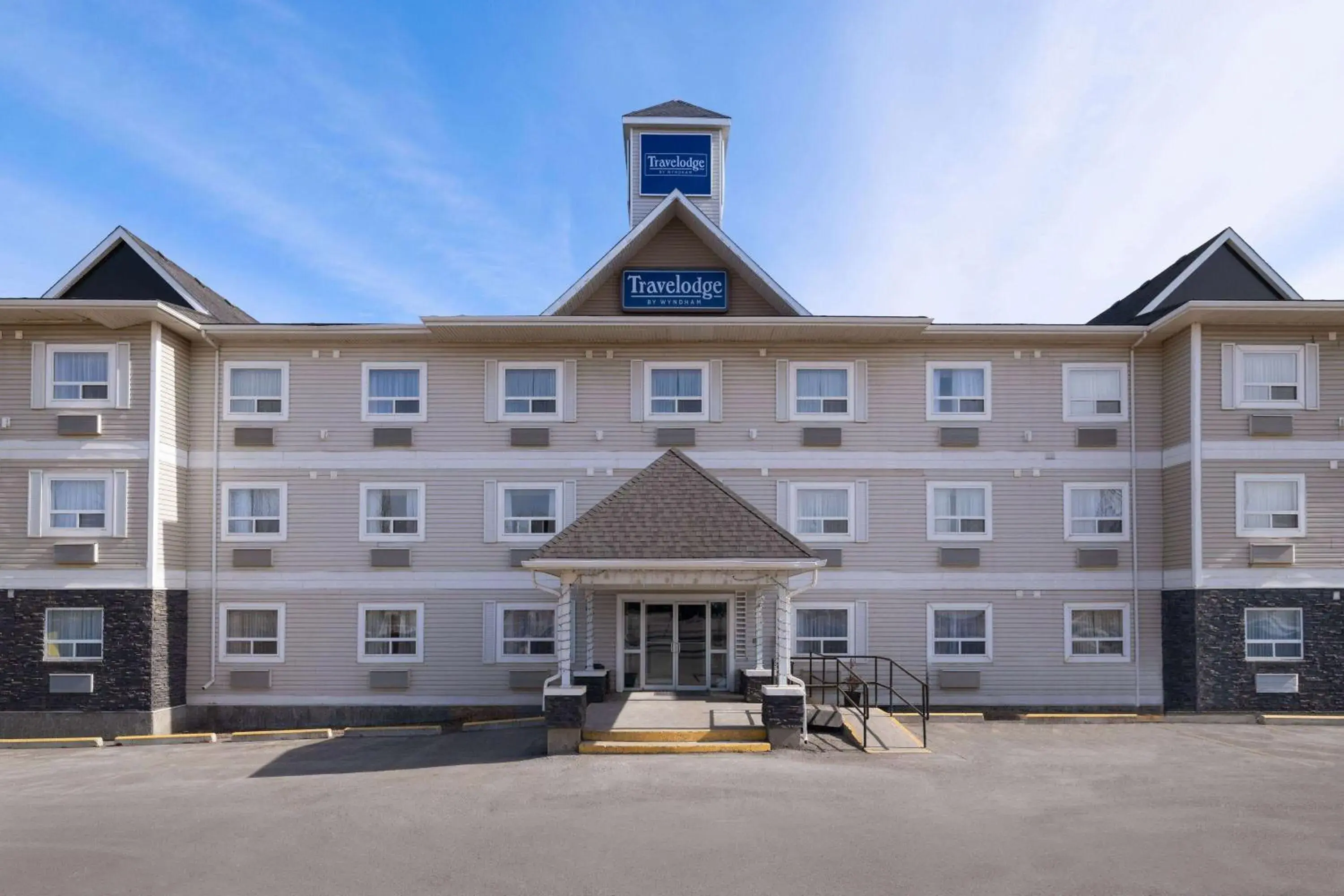 Property building in Travelodge by Wyndham Fort McMurray Property building in Travelodge by Wyndham Fort McMurray
