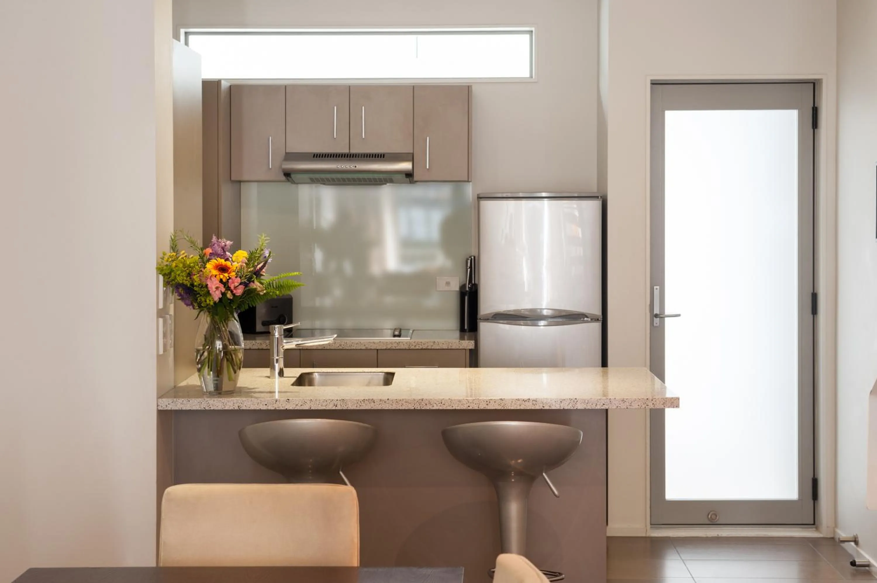 Coffee/tea facilities in Boulcott Suites