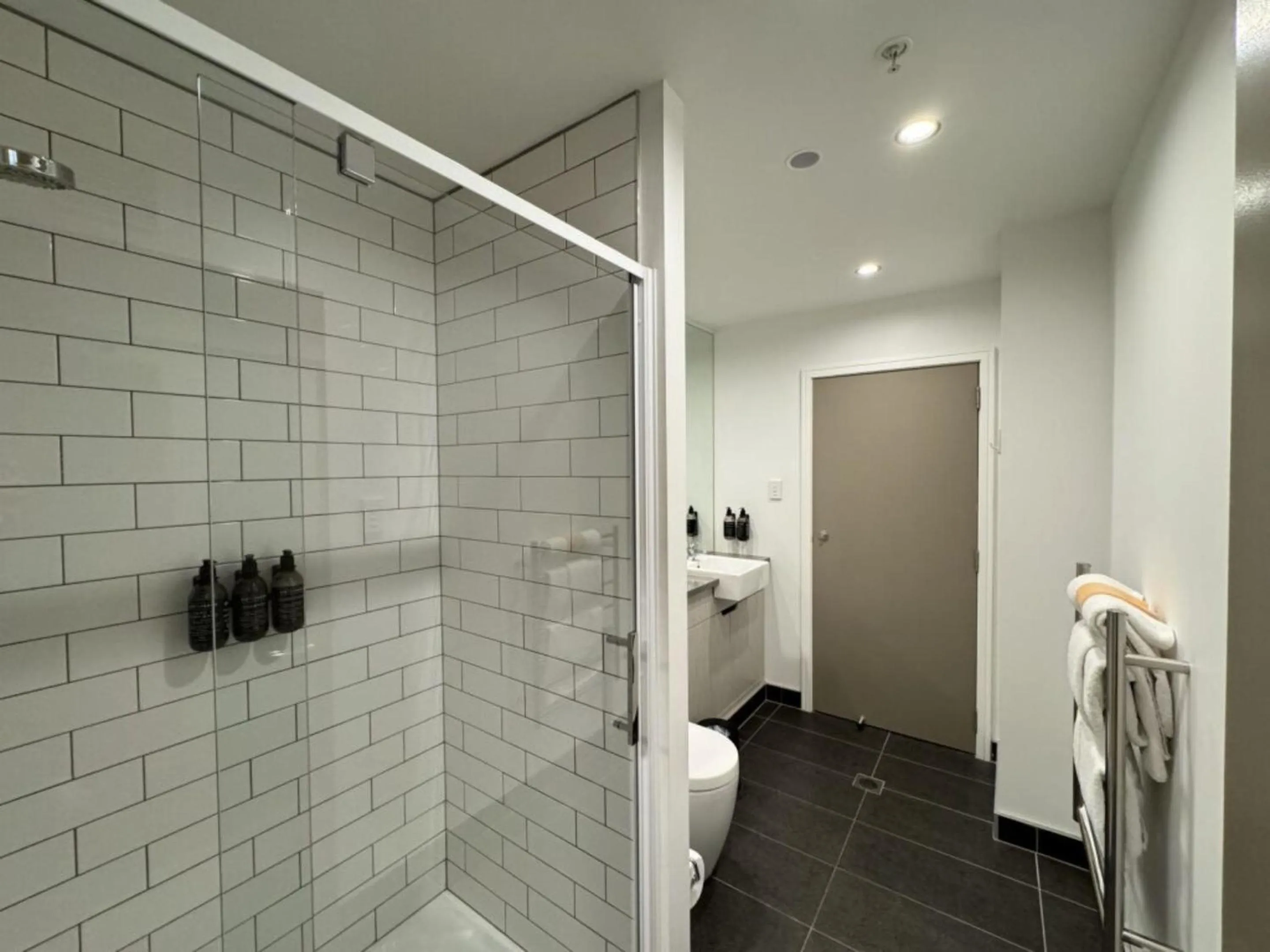 Bathroom in Boulcott Suites