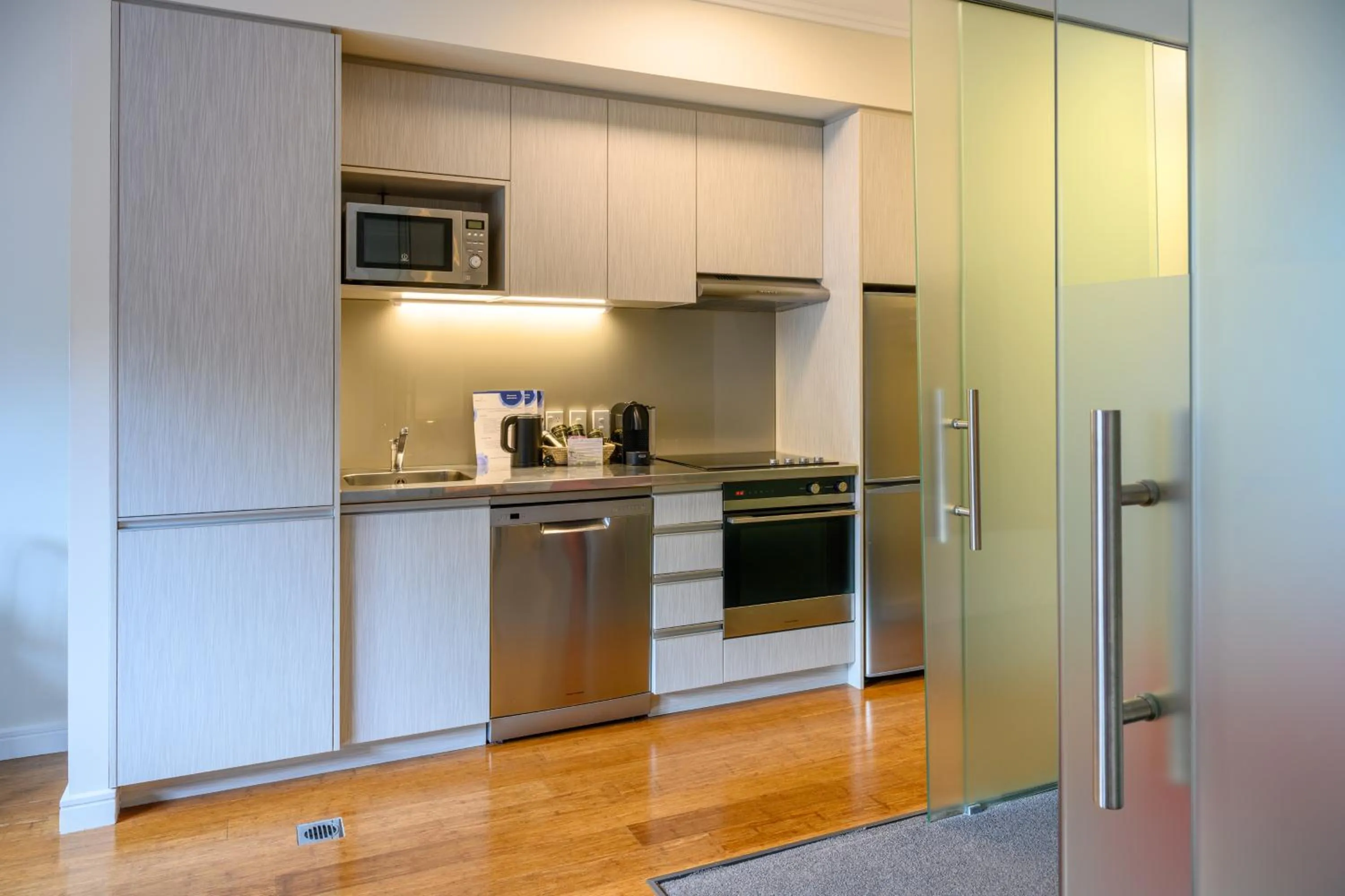 Kitchen or kitchenette in Boulcott Suites
