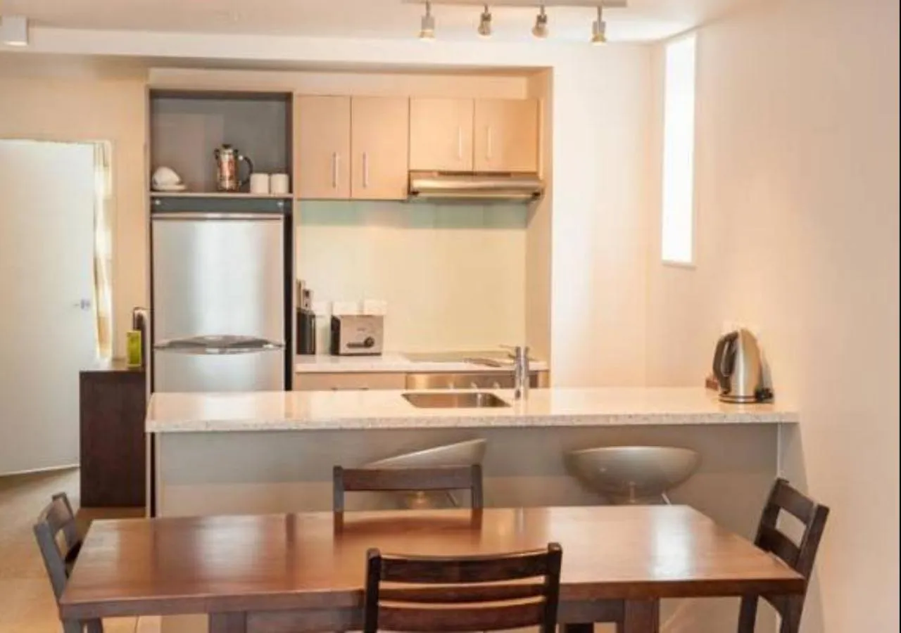 Coffee/tea facilities in Boulcott Suites