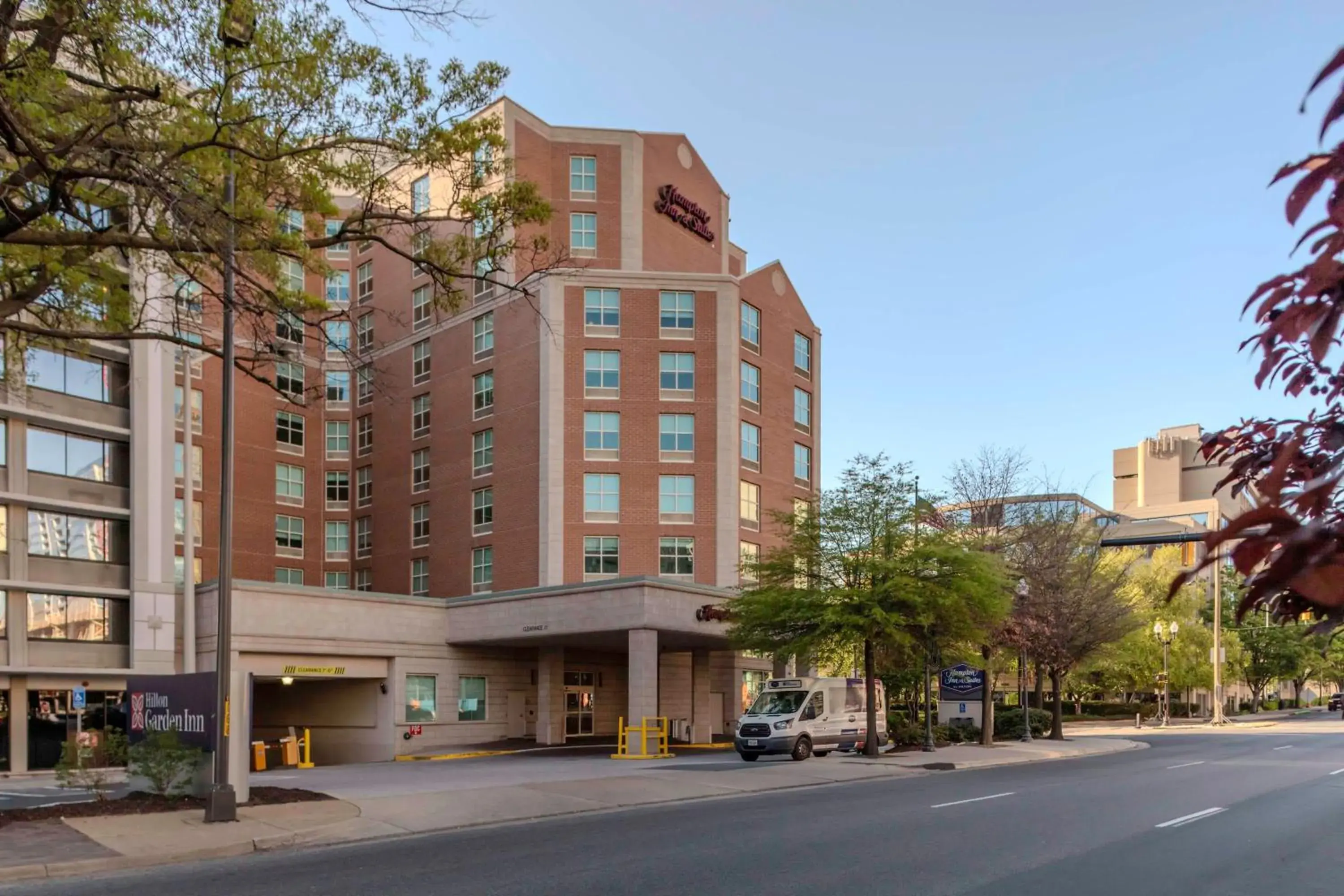 Hampton Inn & Suites Arlington Crystal City DCA Hampton Inn & Suites Arlington Crystal City DCA