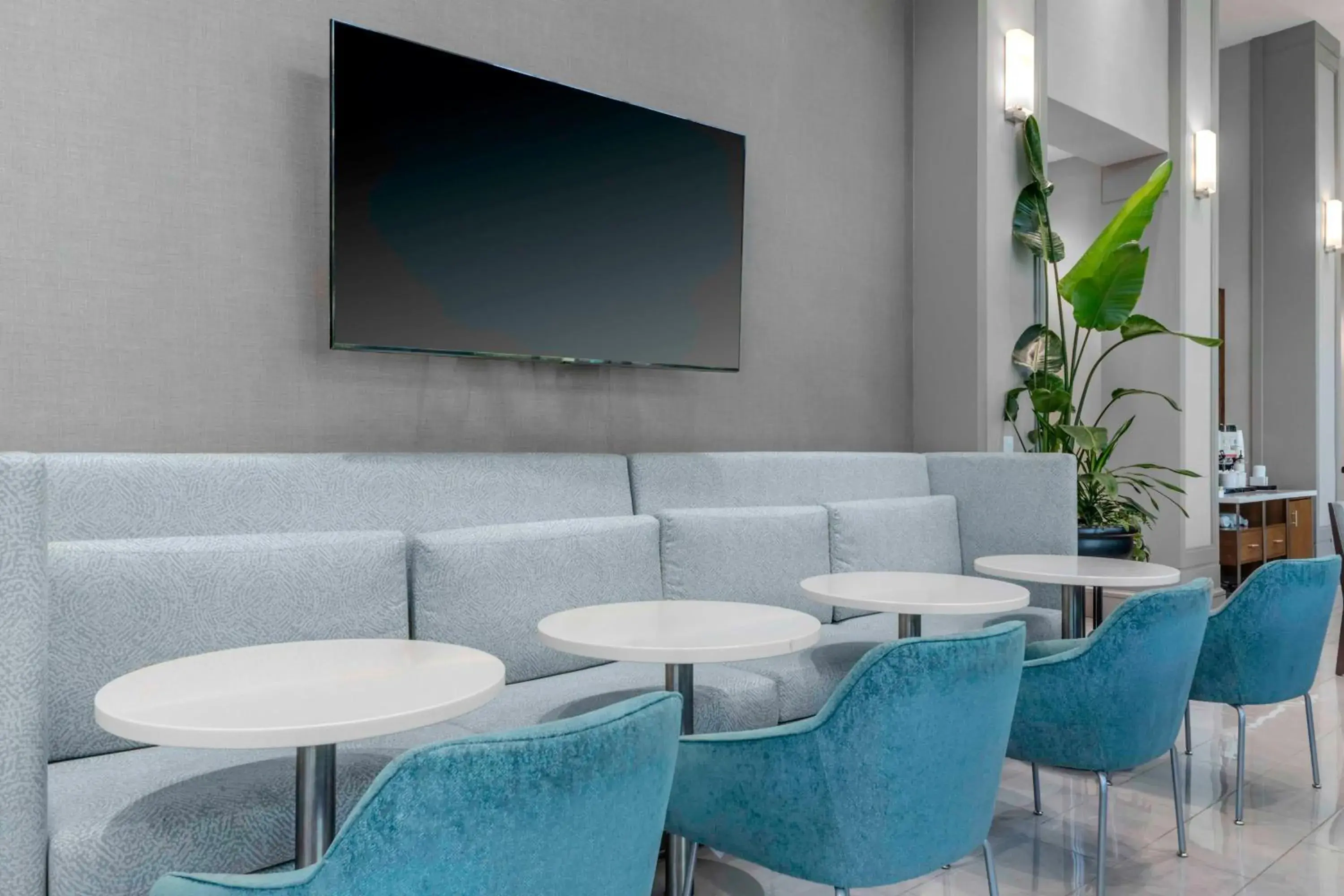 Lobby or reception in Hampton Inn & Suites Arlington Crystal City DCA Lobby or reception in Hampton Inn & Suites Arlington Crystal City DCA