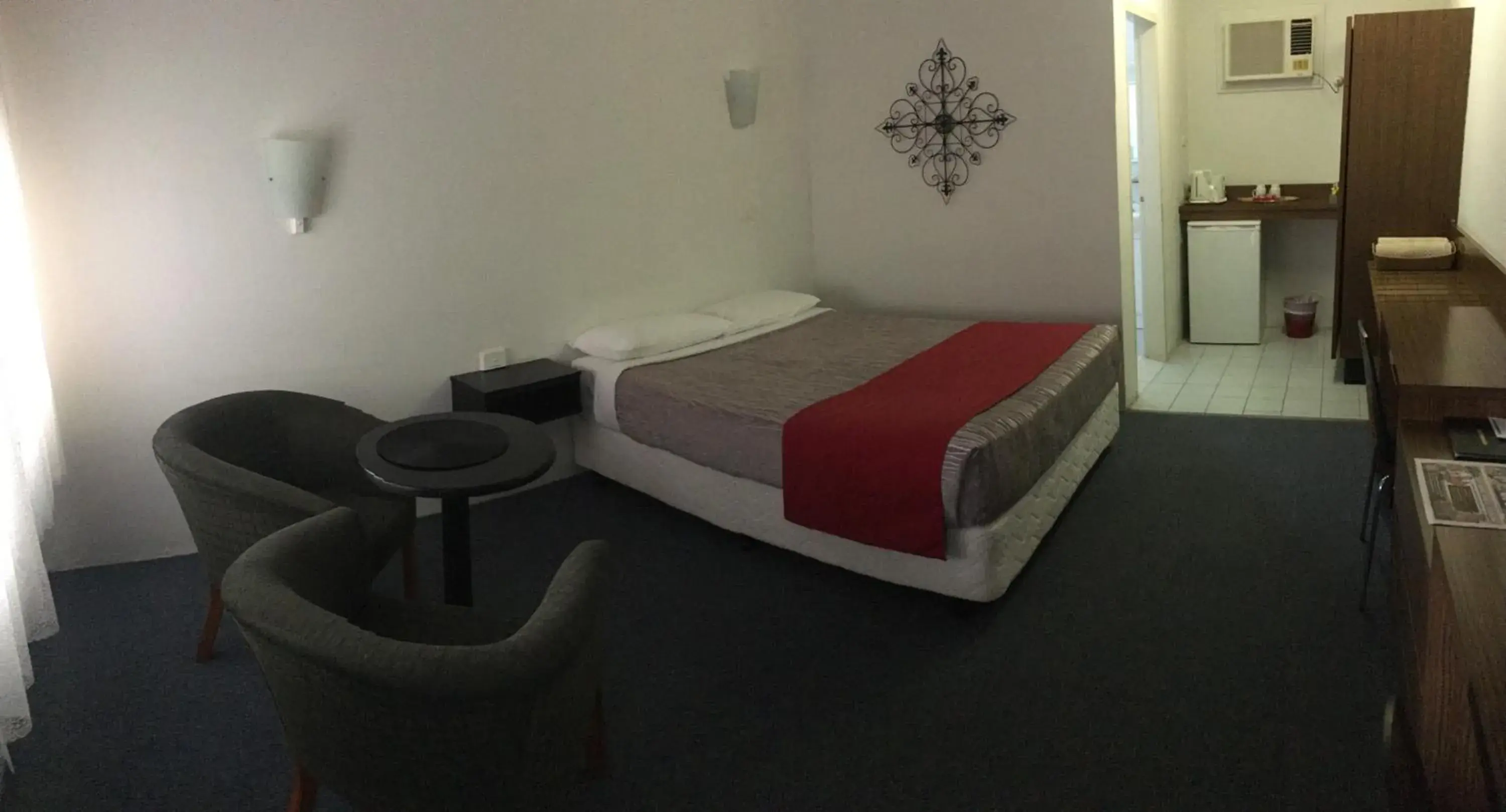 Standard Queen Room in Casino Motor Inn Standard Queen Room in Casino Motor Inn