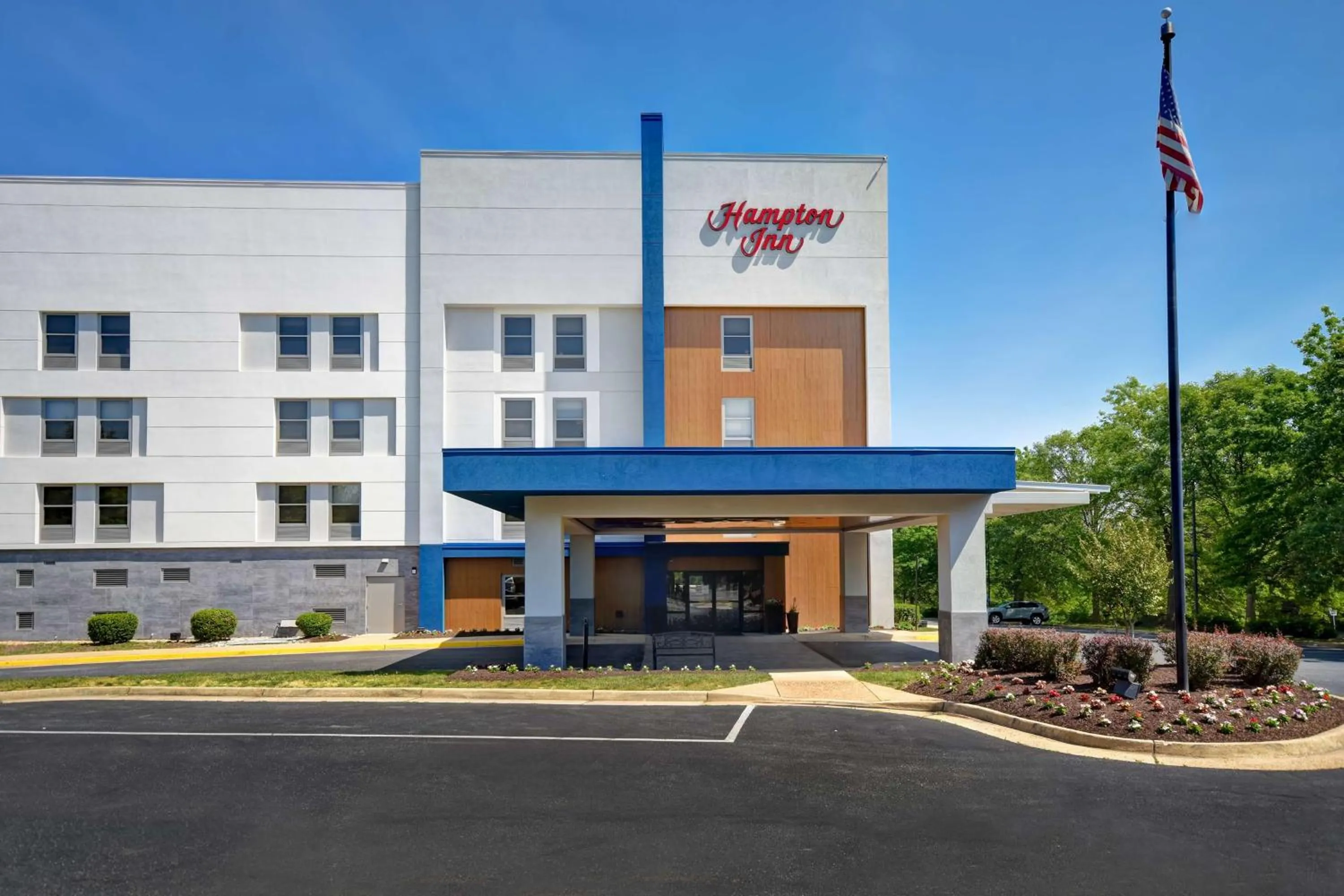 Property building in Hampton Inn Potomac Mills Woodbridge