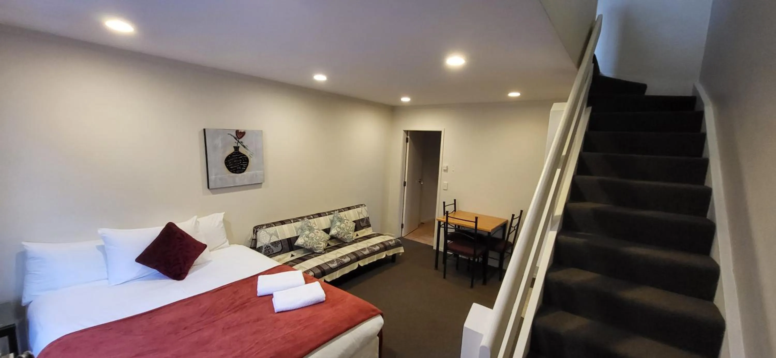 Bed in Baden Lodge Motel - PRIVATE SPA Bath