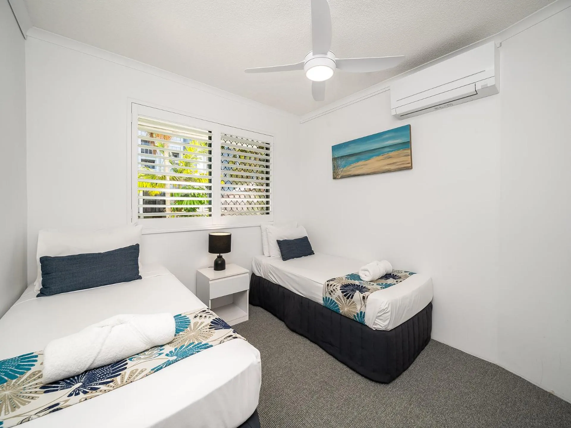 Bedroom, Bed in Waterview Resort