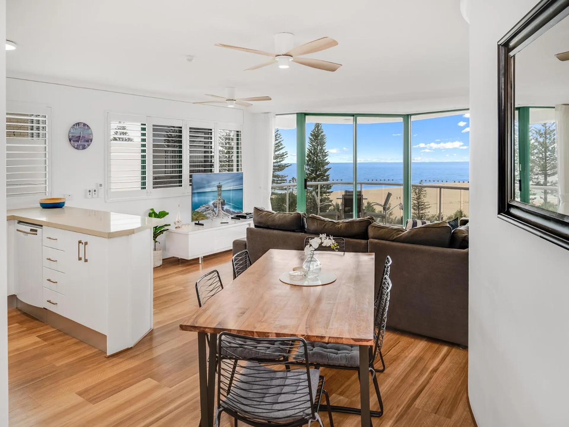 Living room in Waterview Resort