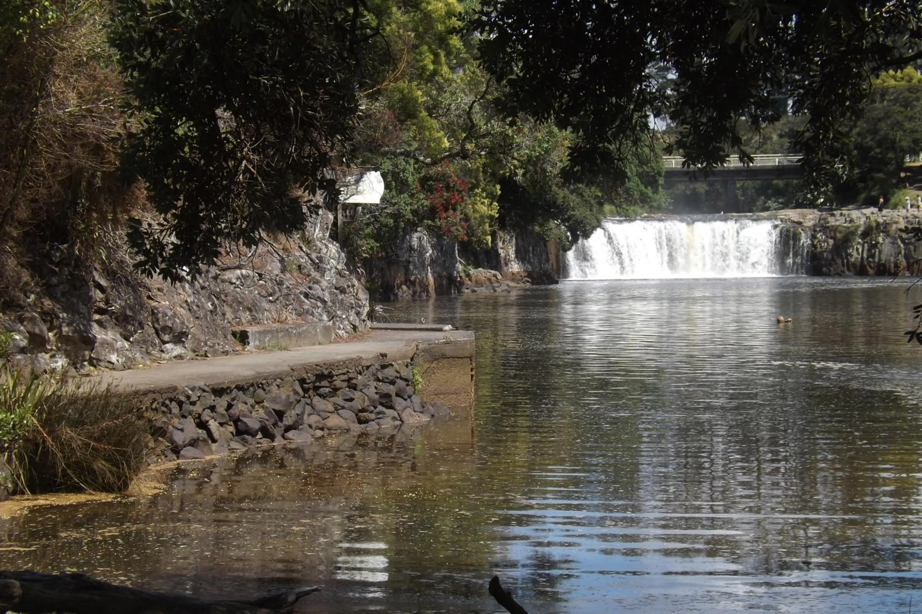 Garden in Waterfalls Estate - Motel & Campground