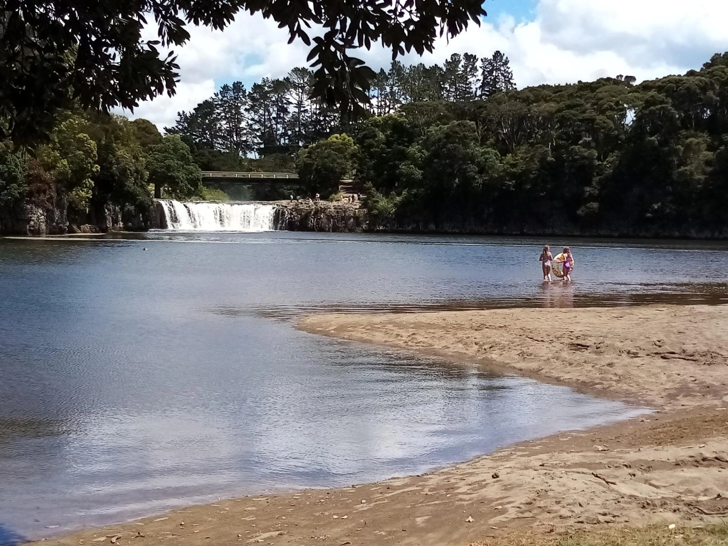 Beach in Waterfalls Estate - Motel & Campground