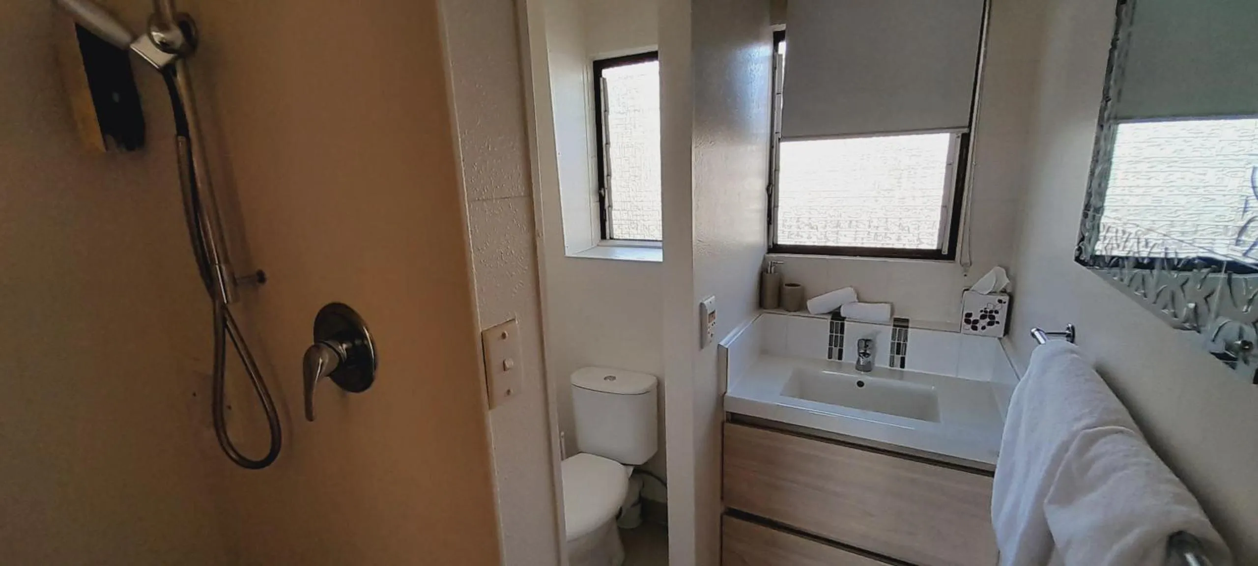 Bathroom in Waterfalls Estate - Motel & Campground