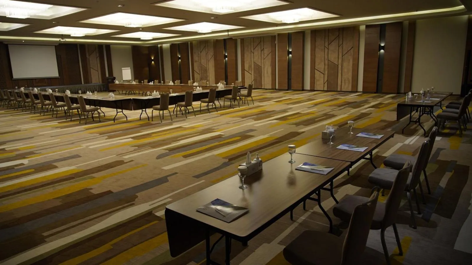 Meeting/conference room in Van Royal Hotel