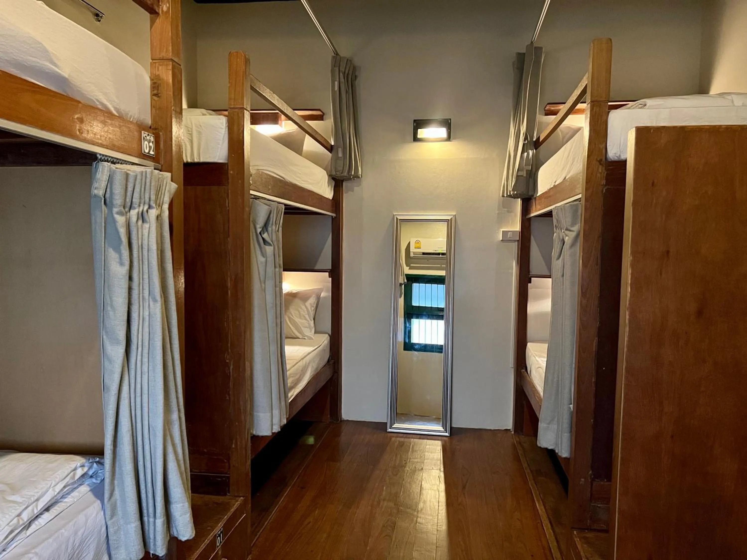 Bedroom, Bed in Suneta Hostel Khaosan