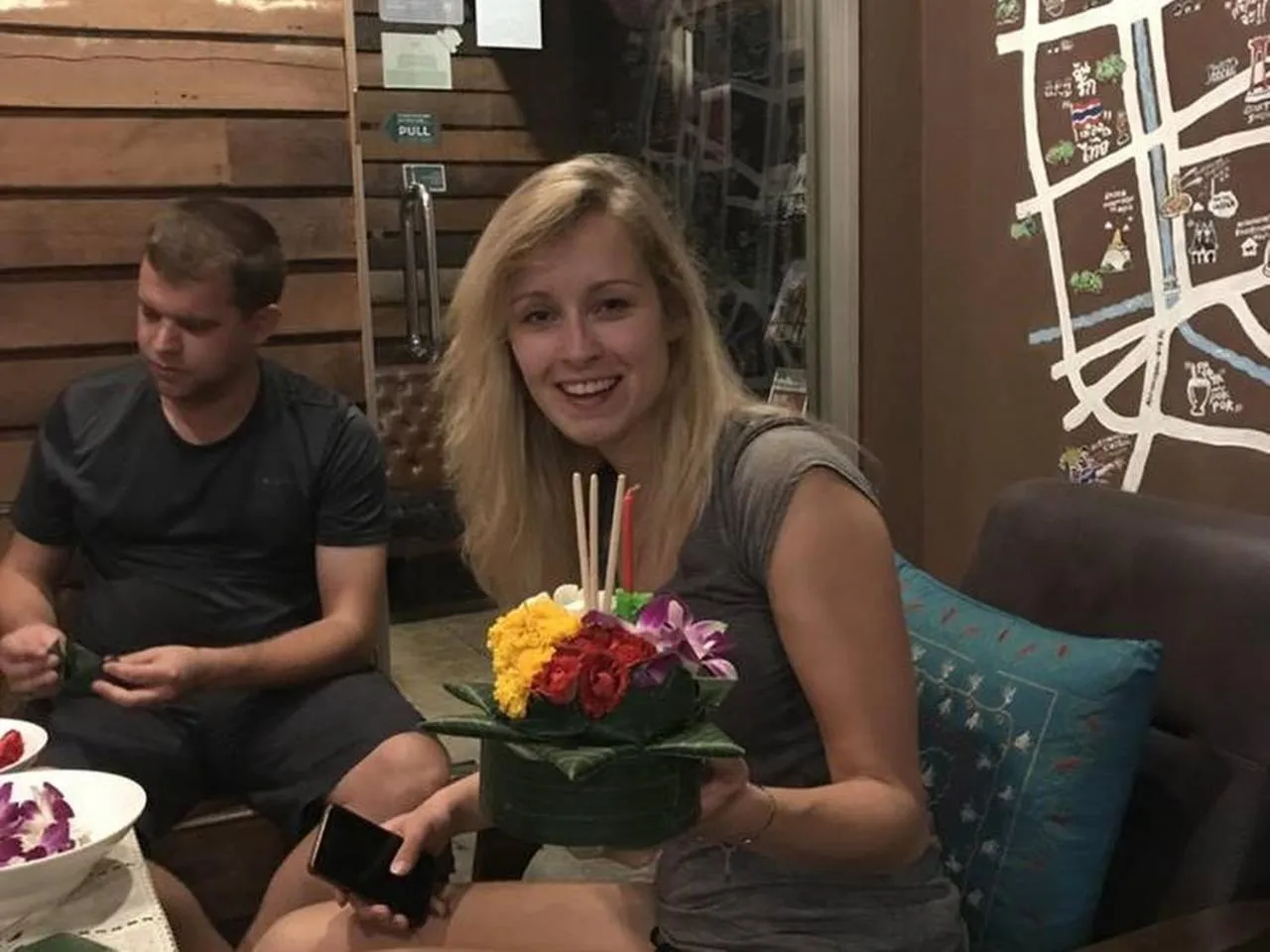 Evening entertainment in Suneta Hostel Khaosan