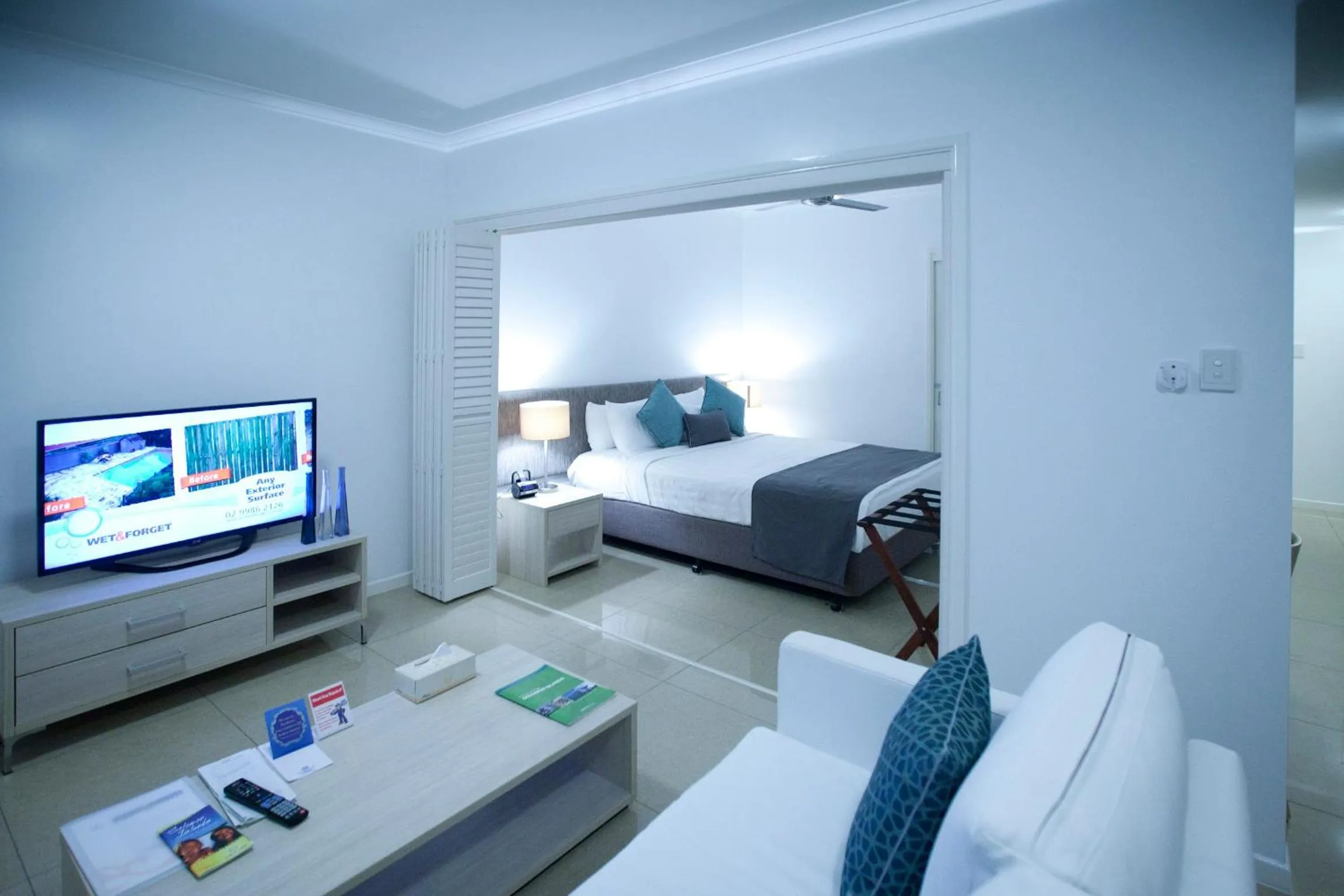 Photo of the whole room, Bed in Heritage Park Hotel