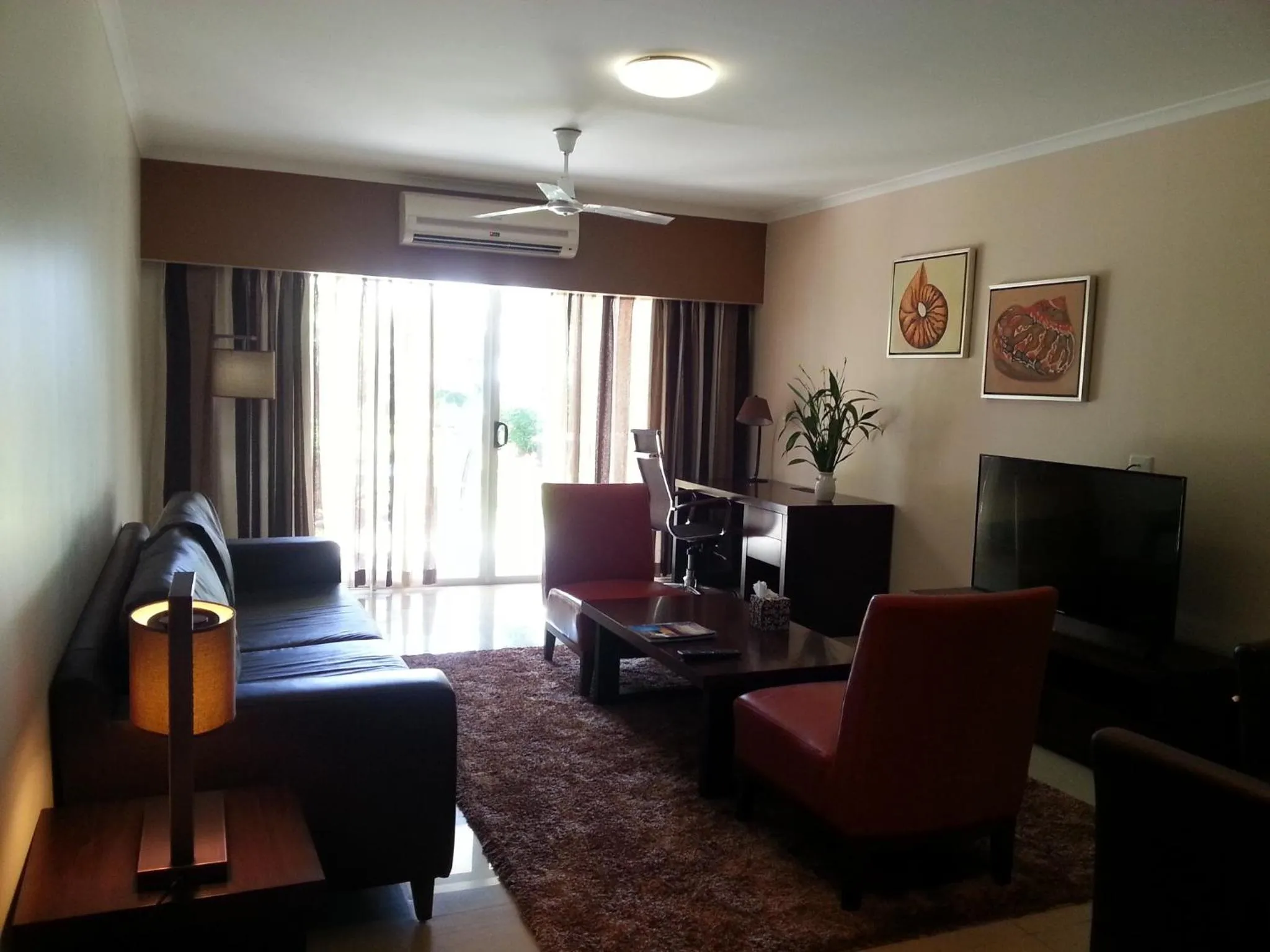 TV and multimedia in Heritage Park Hotel