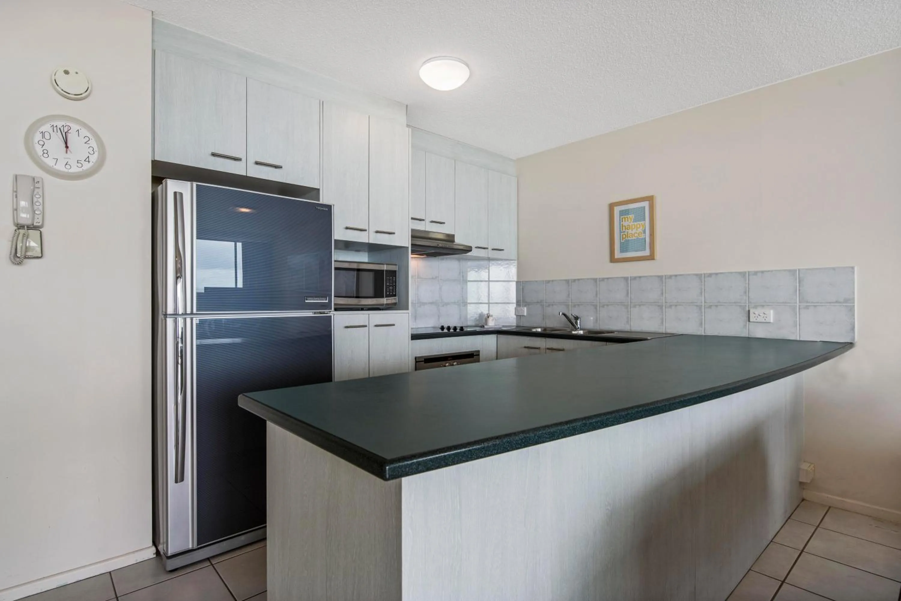 Kitchen or kitchenette in Key Largo Maroochydore