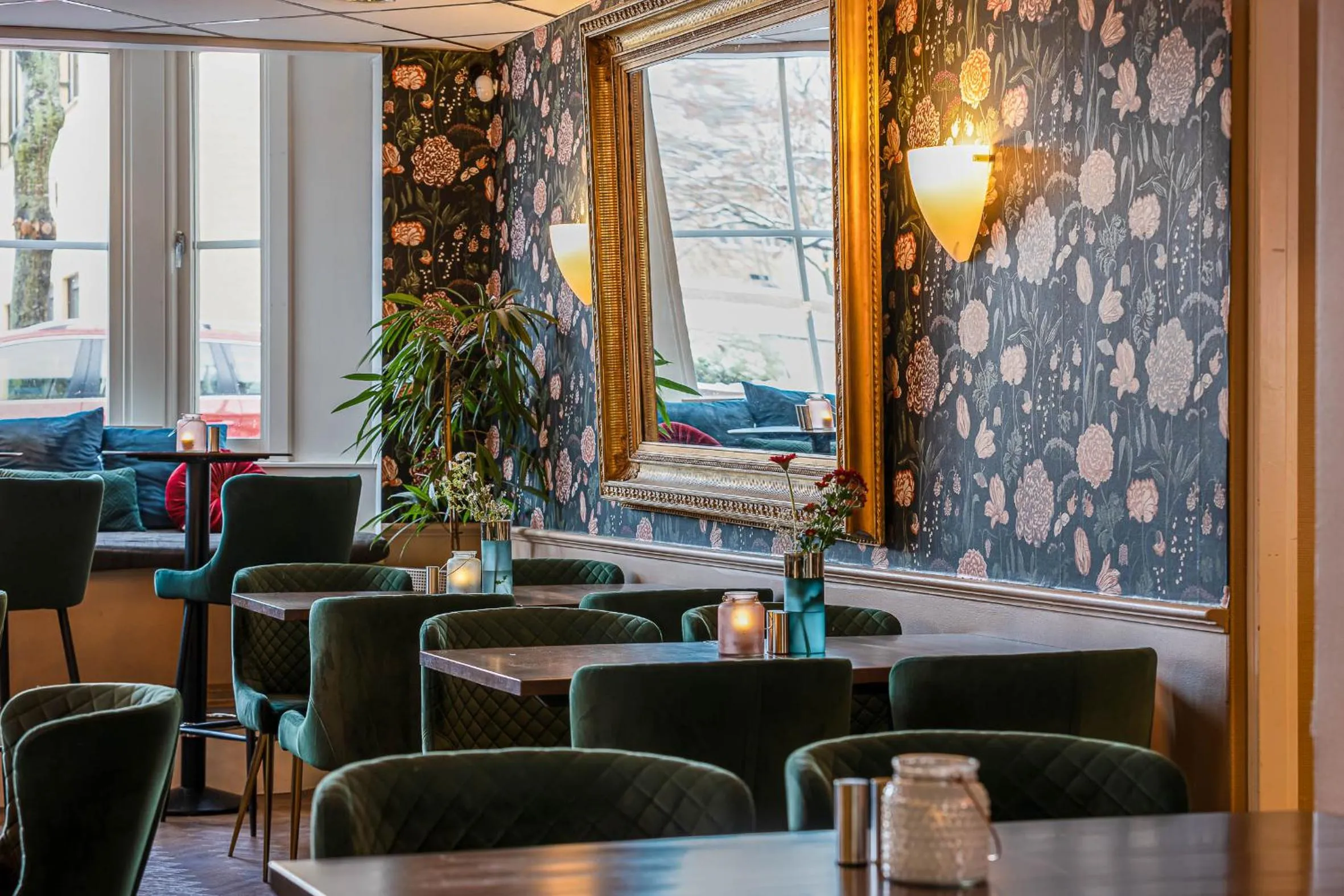 Restaurant/places to eat in Hotell Arkad