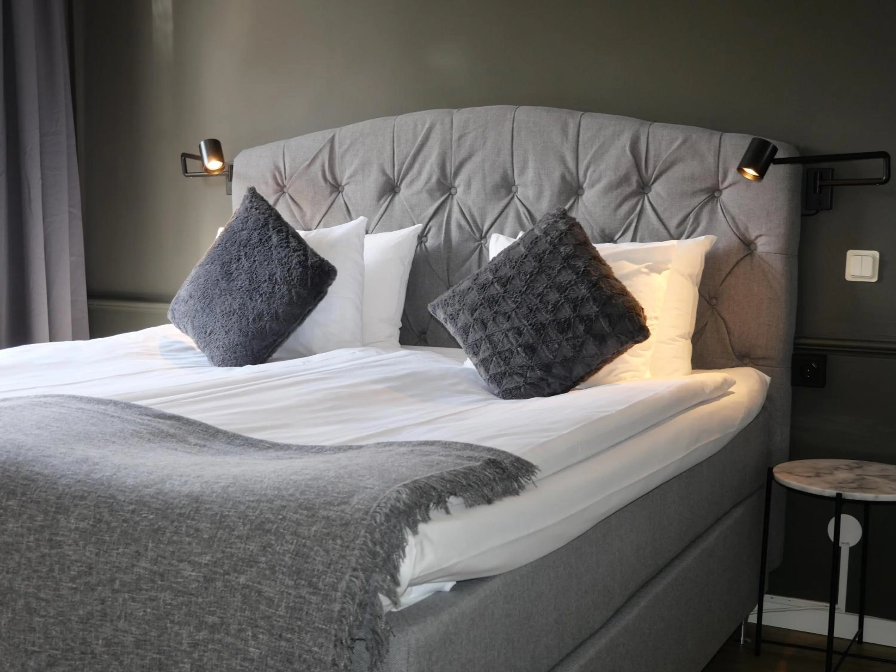 Property building, Bed in Hotell Arkad