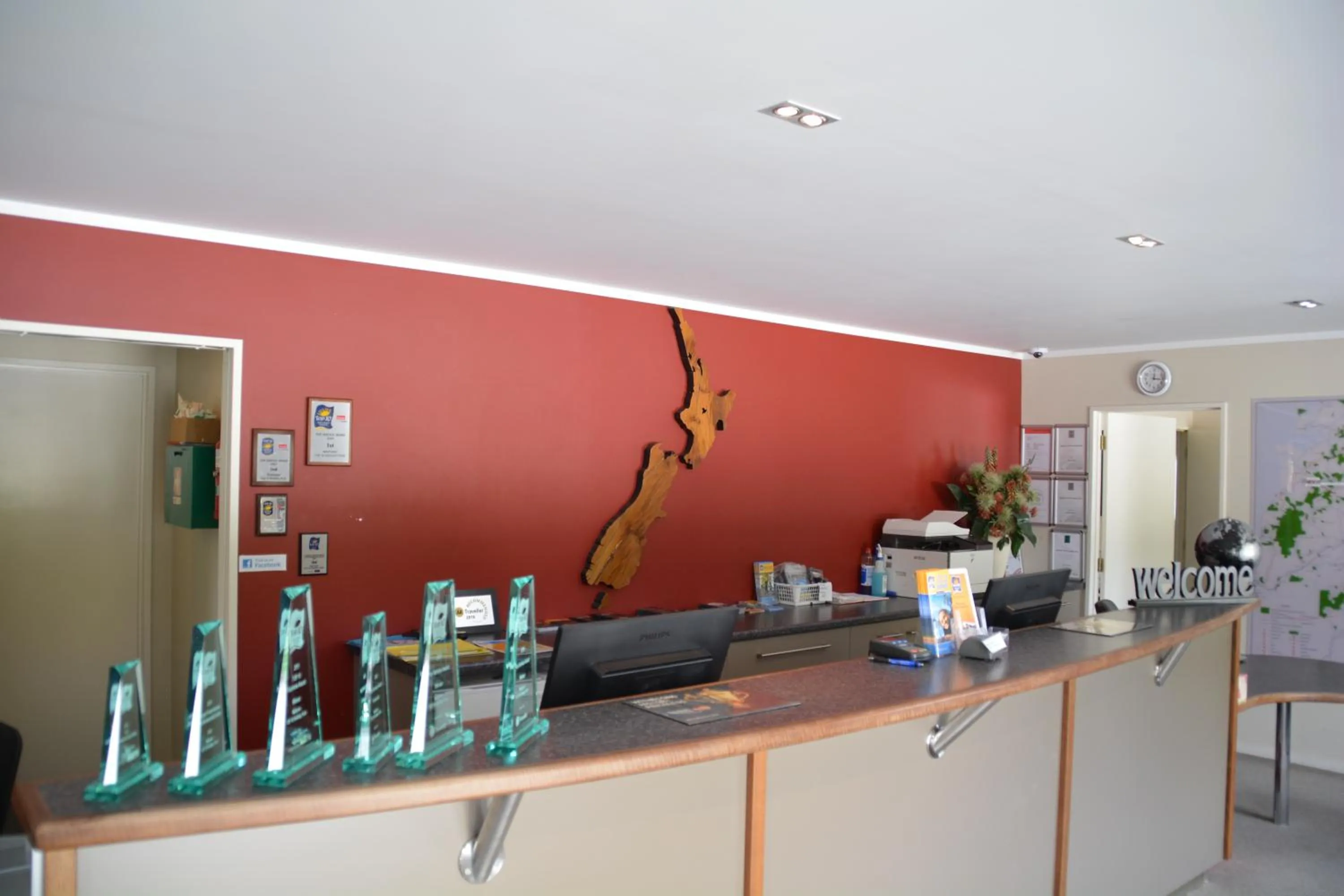 Lobby or reception in Waitomo TOP 10 Holiday Park