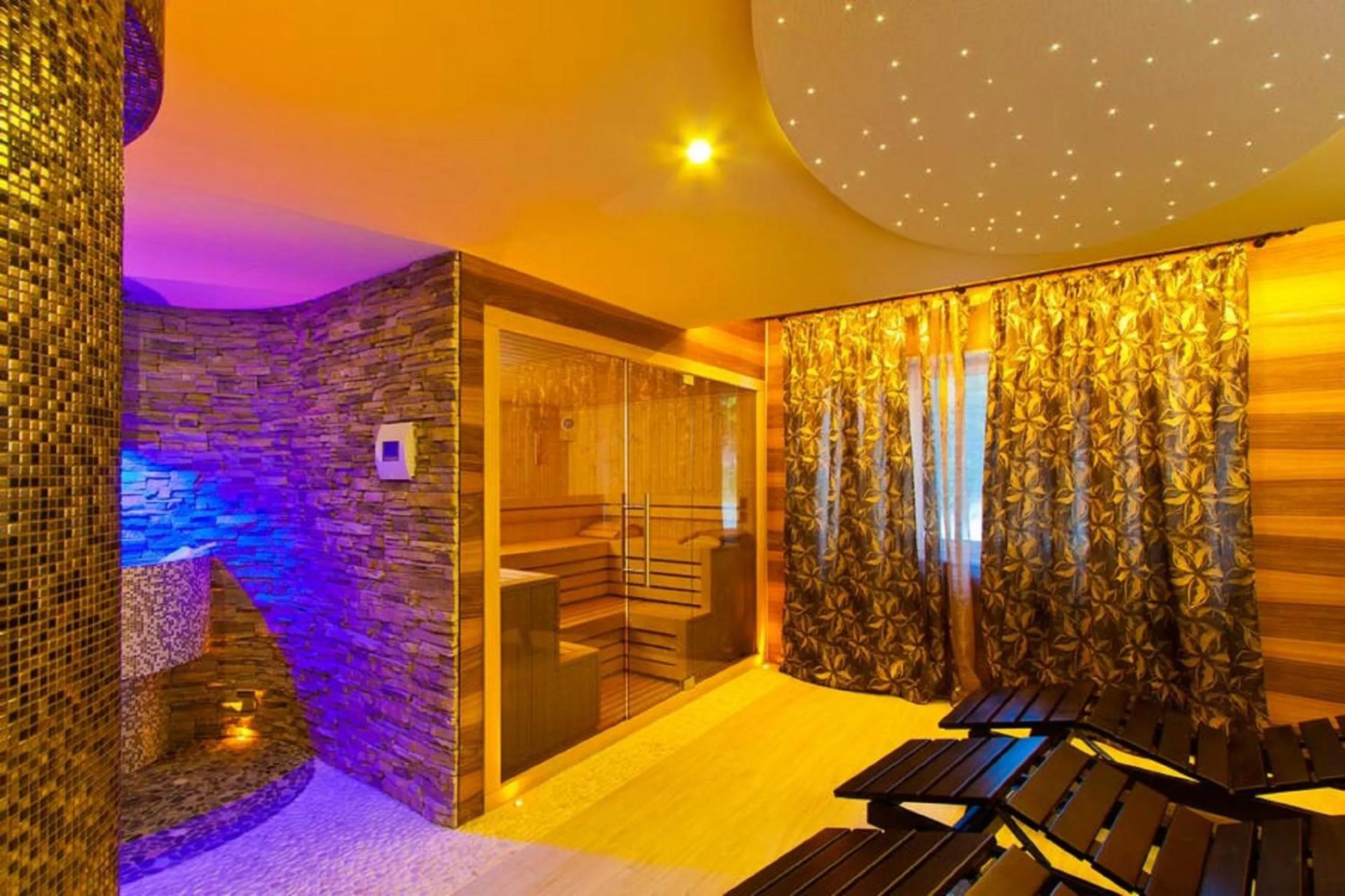 Spa and wellness centre/facilities in Hotel Orizont Cozia