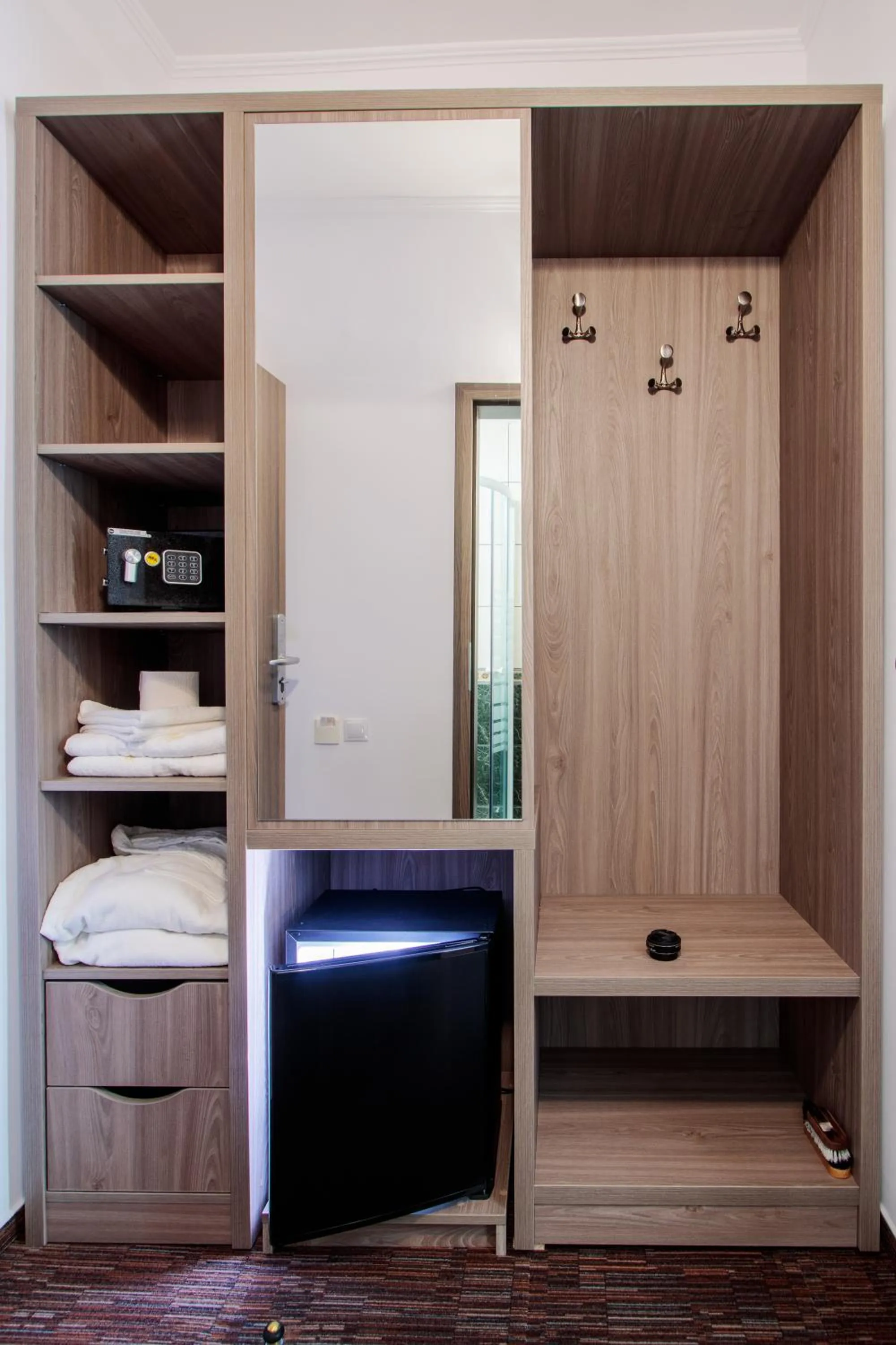 hair dresser in Hotel Orizont Cozia