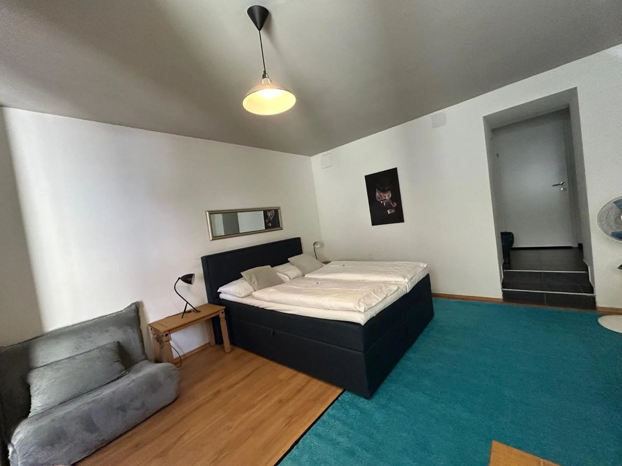 Bed in Schottenring City Stock Exchange Apartments