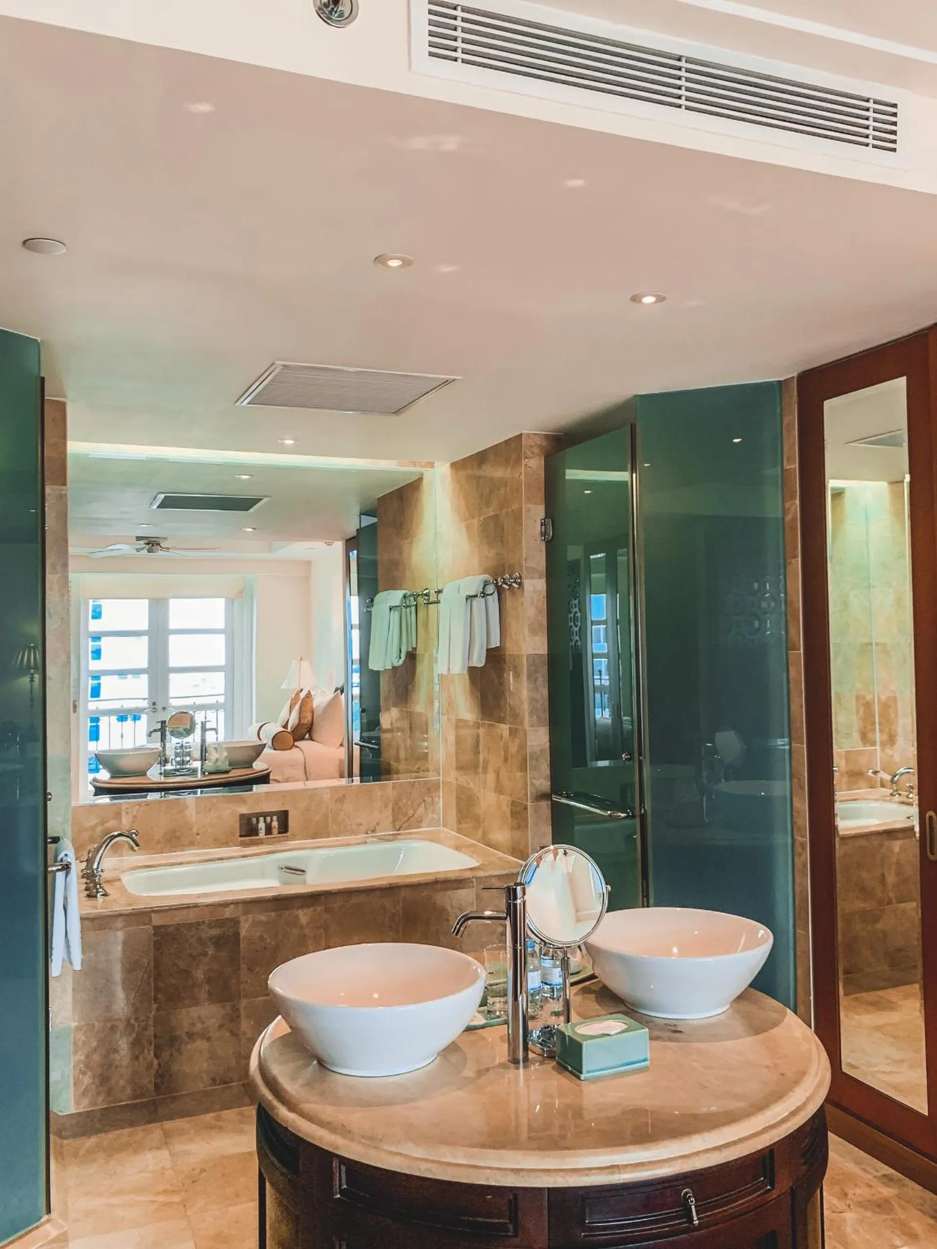 Bathroom in Indochine Palace