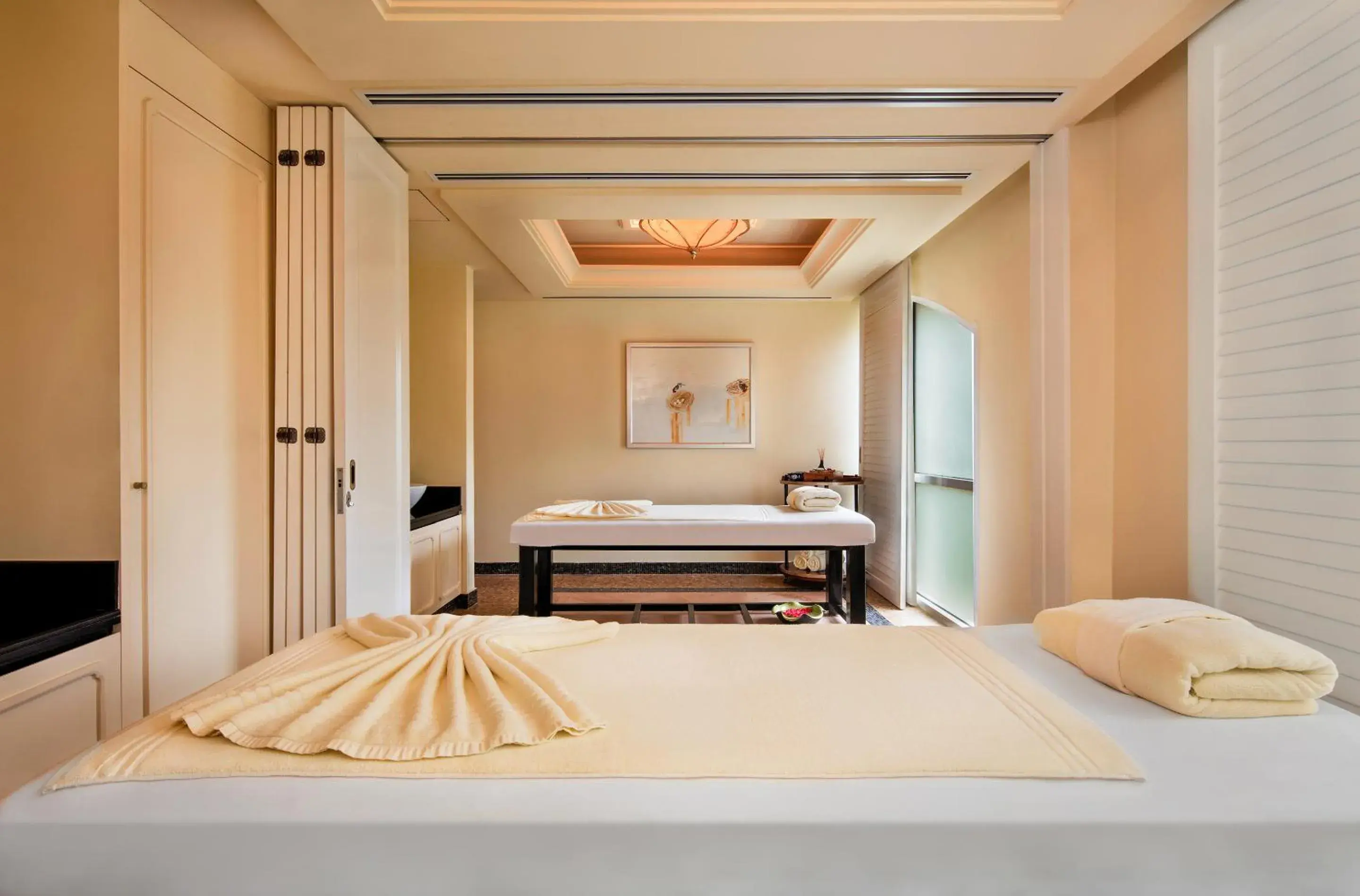 Massage, Bed in Indochine Palace Massage, Bed in Indochine Palace