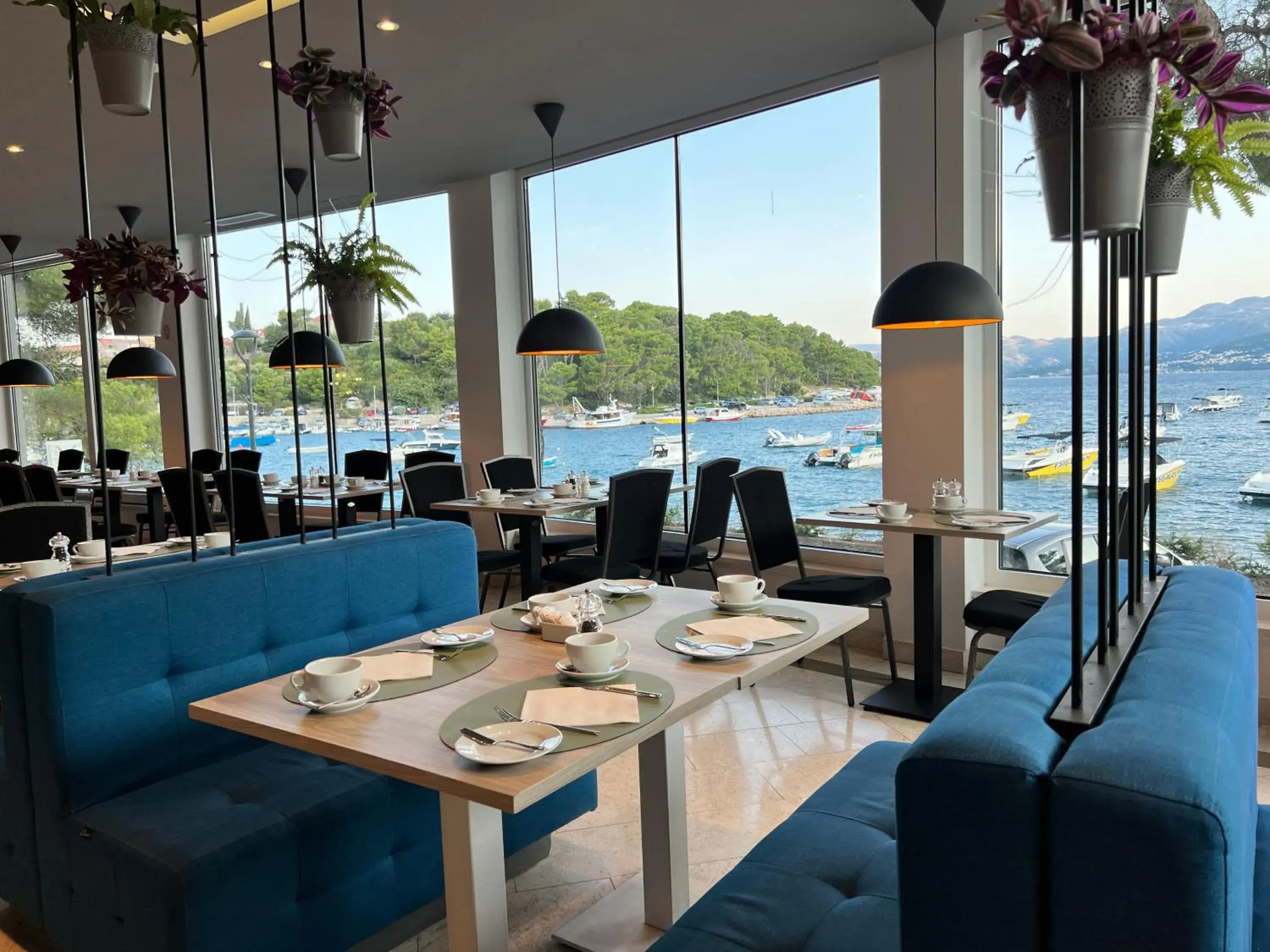 Restaurant/places to eat in Hotel Cavtat Restaurant/places to eat in Hotel Cavtat