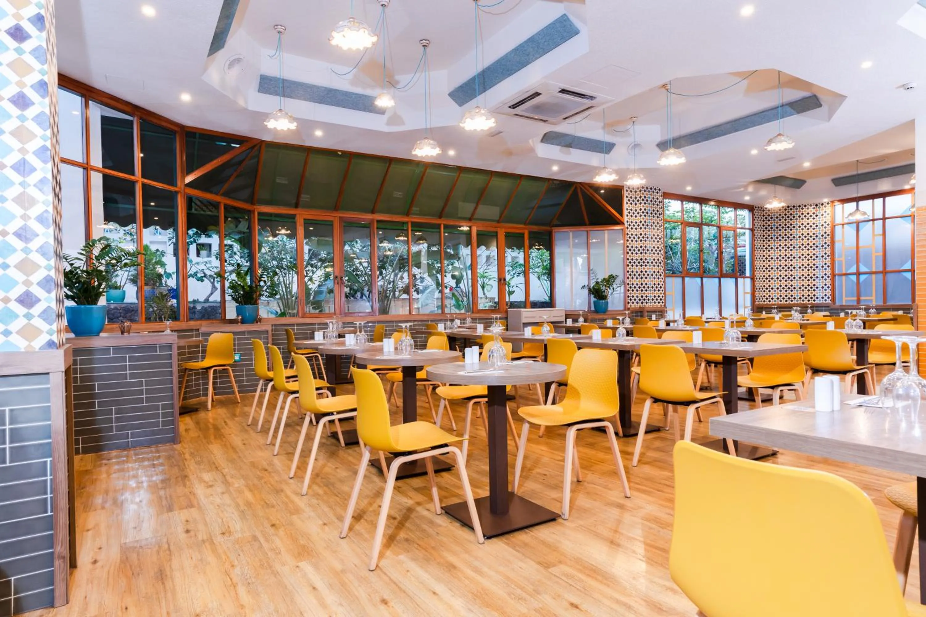 Restaurant/places to eat in HOVIMA Panorama