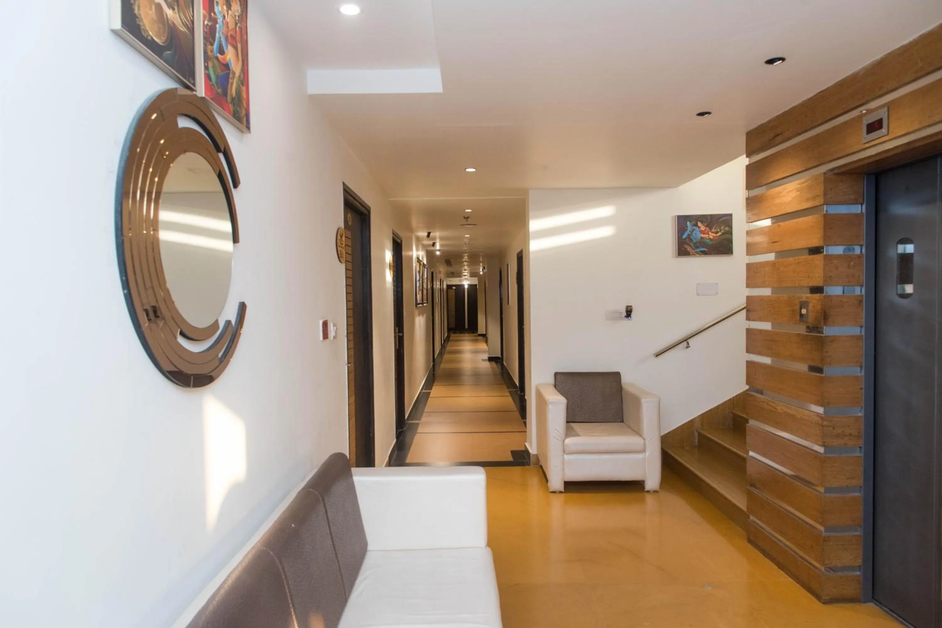 Lobby or reception in Raghu Mahal Hotel