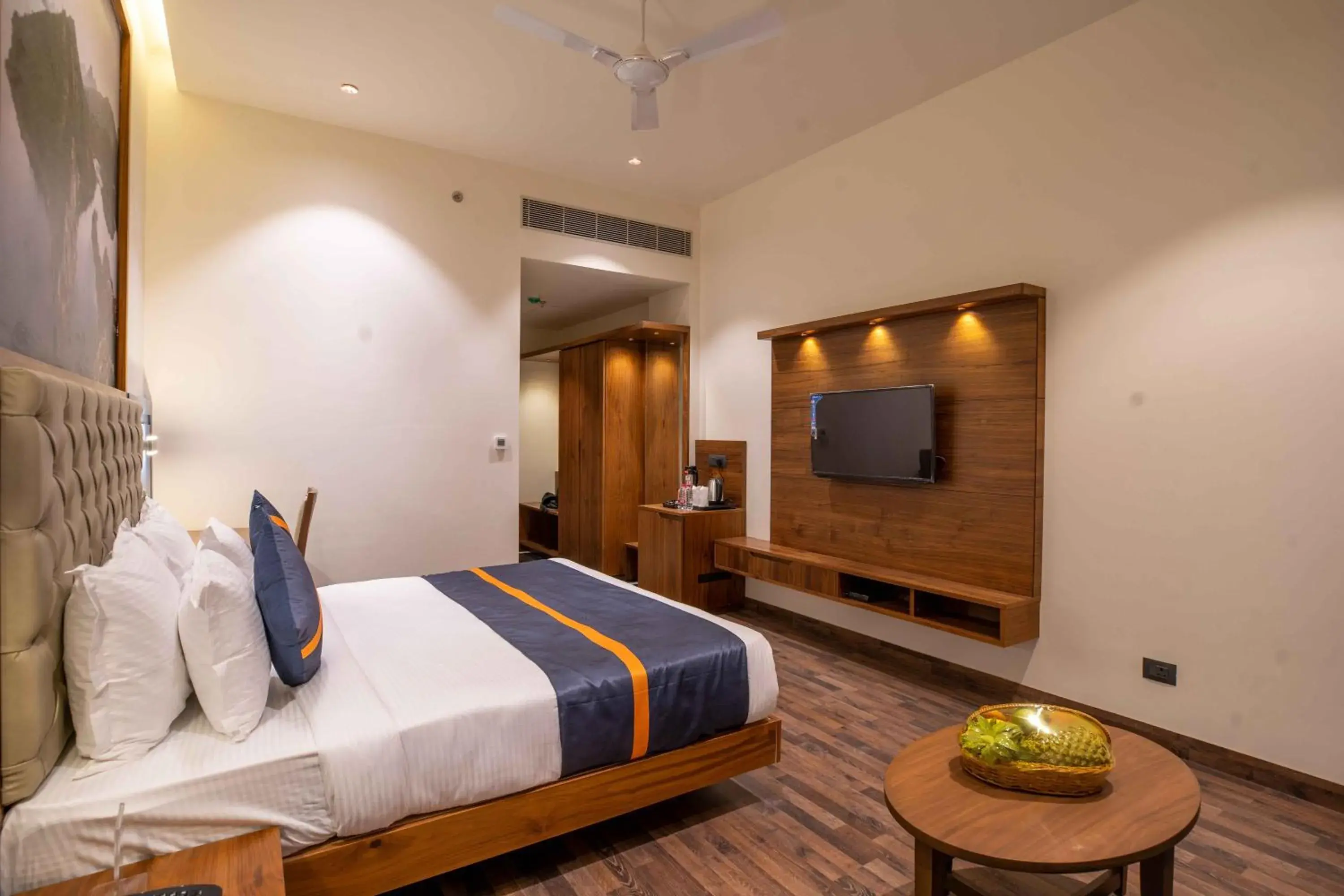 Bedroom, Bed in Raghu Mahal Hotel Bedroom, Bed in Raghu Mahal Hotel