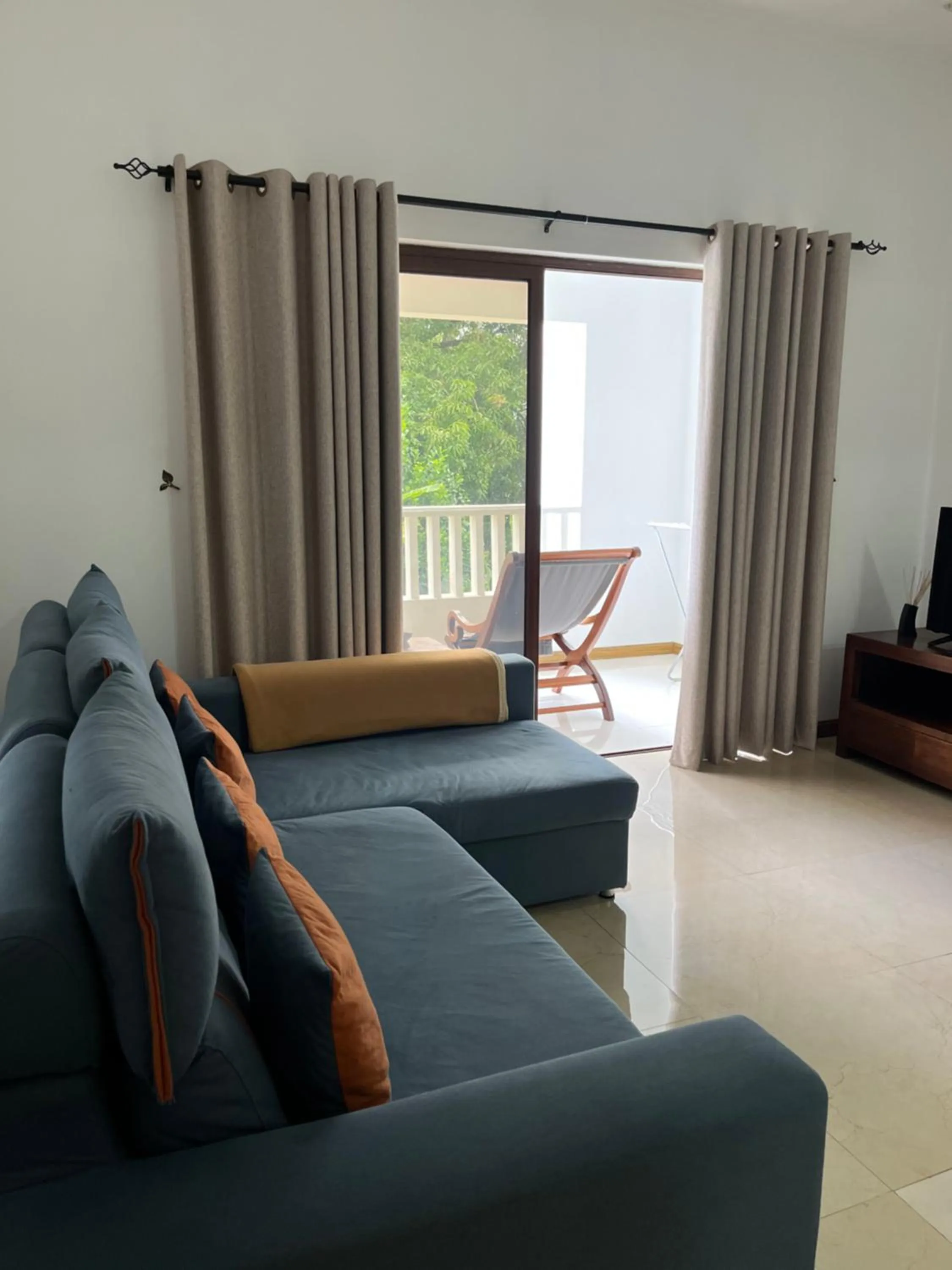 Communal lounge/ TV room in Kanasuk Self catering Apartments