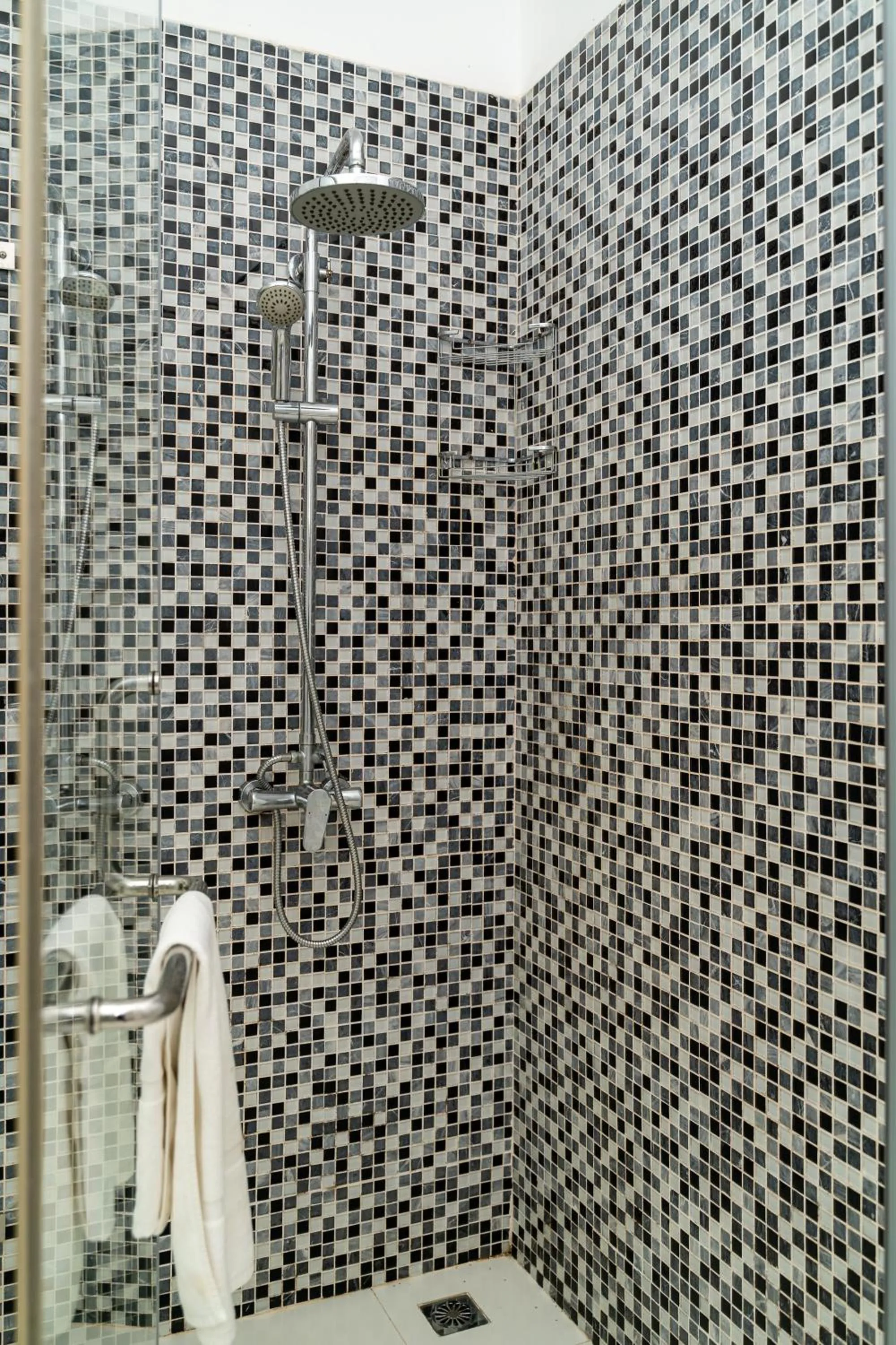 Shower in Kanasuk Self catering Apartments