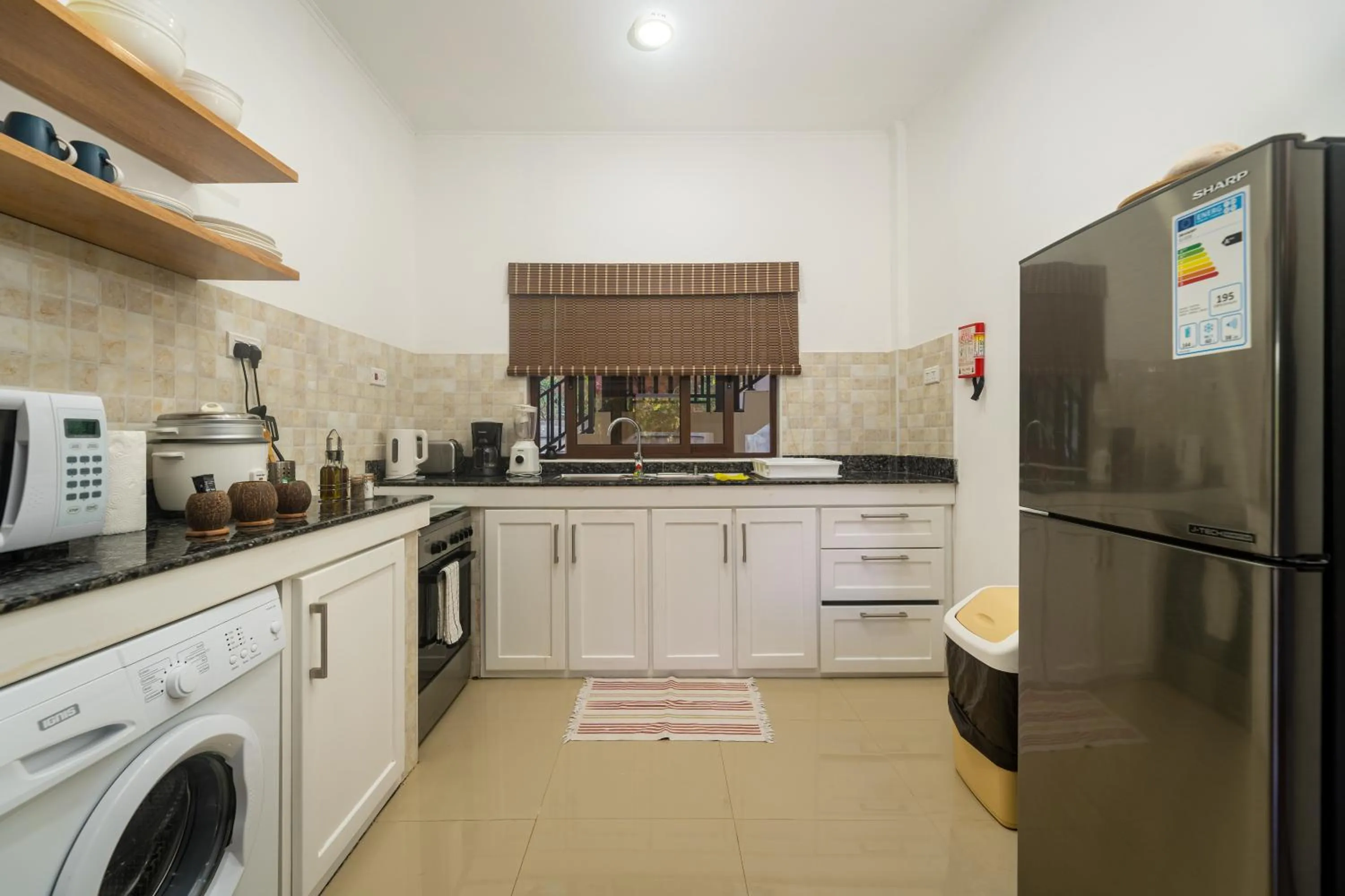 Kitchen or kitchenette in Kanasuk Self catering Apartments