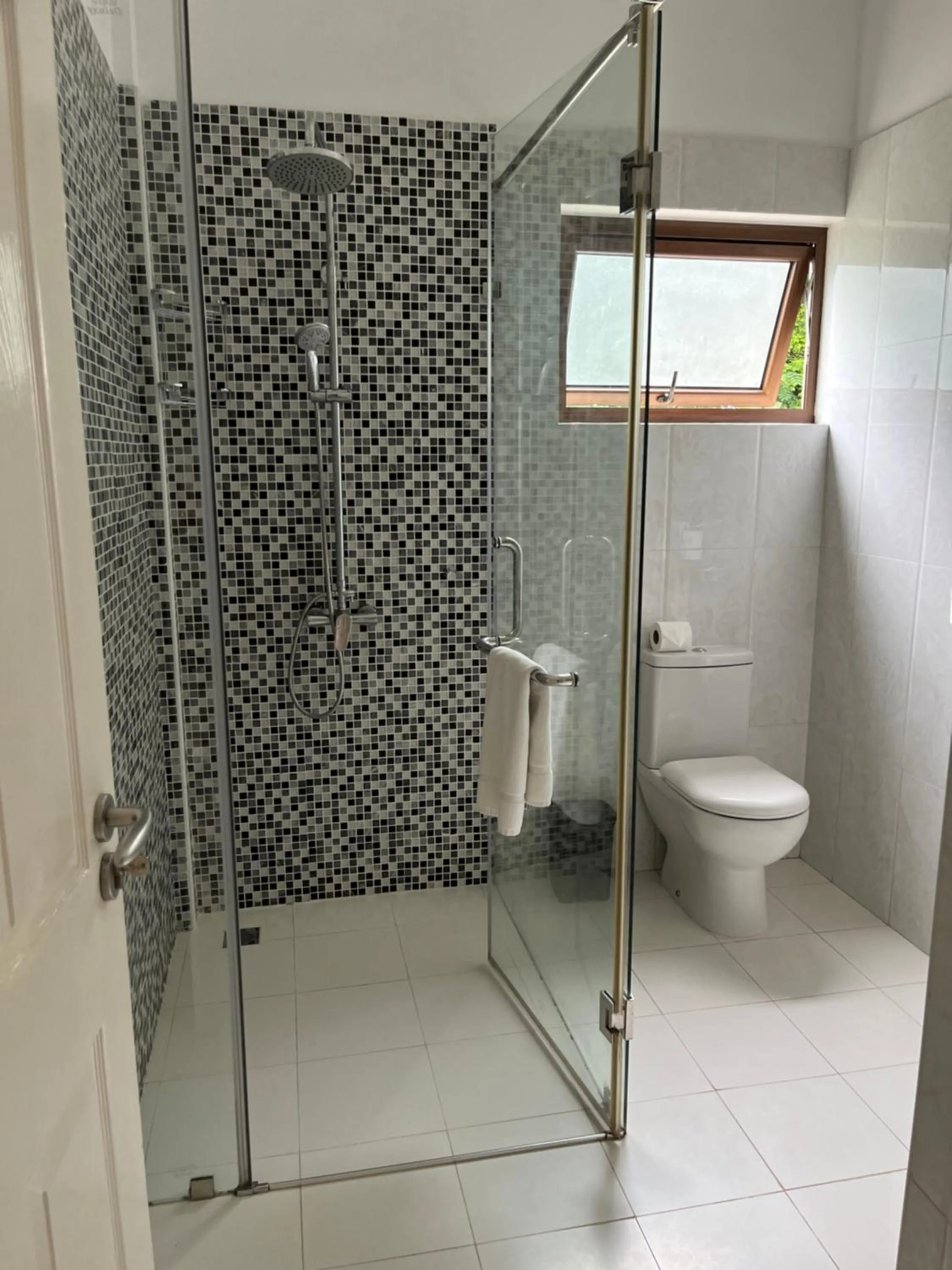 Bathroom in Kanasuk Self catering Apartments