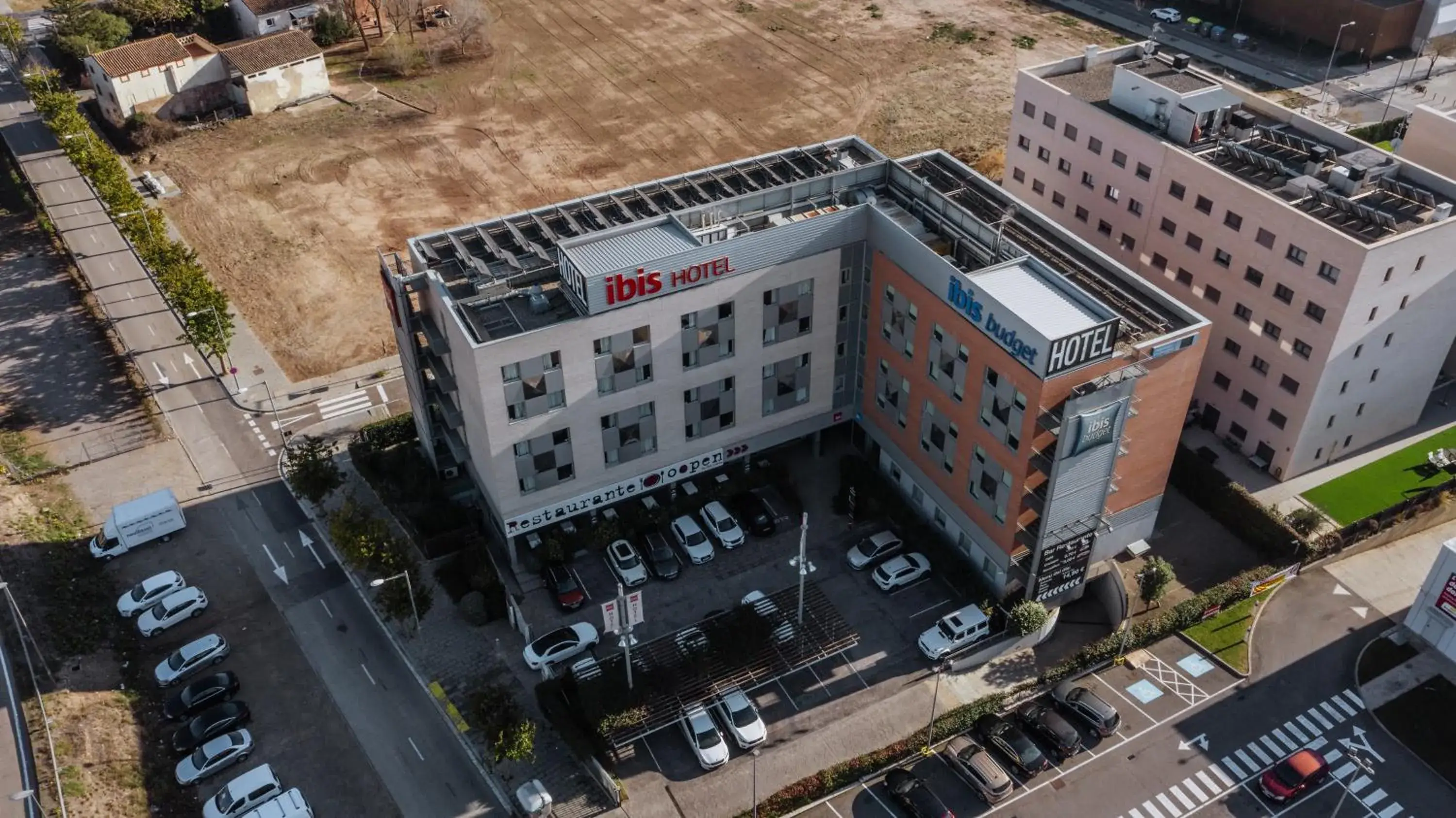 Property building in Ibis Lleida Property building in Ibis Lleida