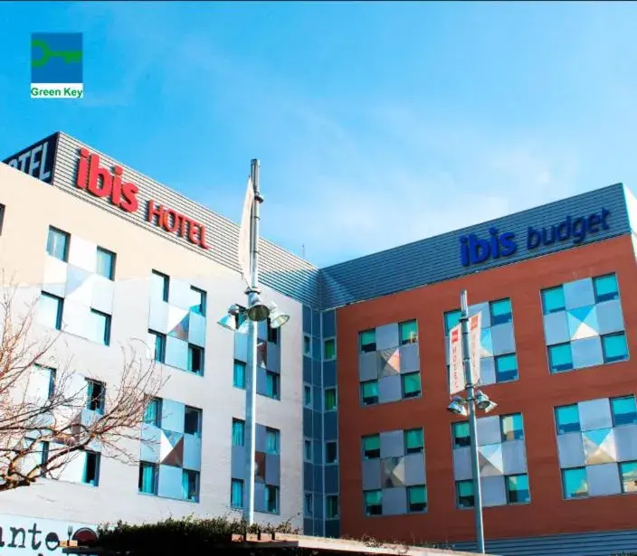 Property building in Ibis Lleida Property building in Ibis Lleida