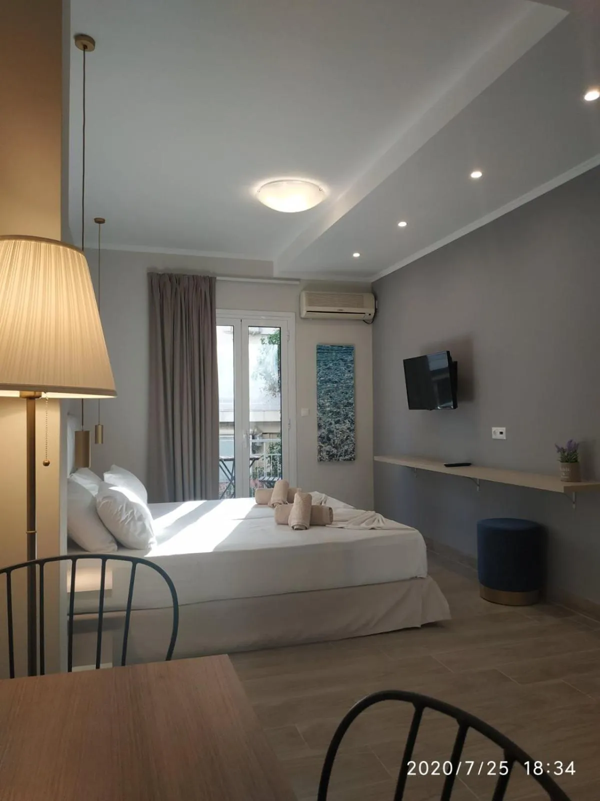 Bedroom, Bed in Lilly Apartments