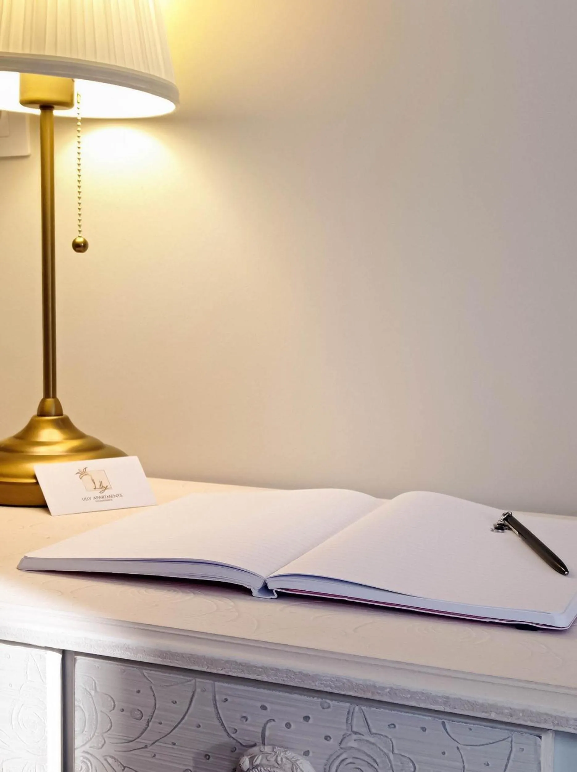 hair dresser in Lilly Apartments