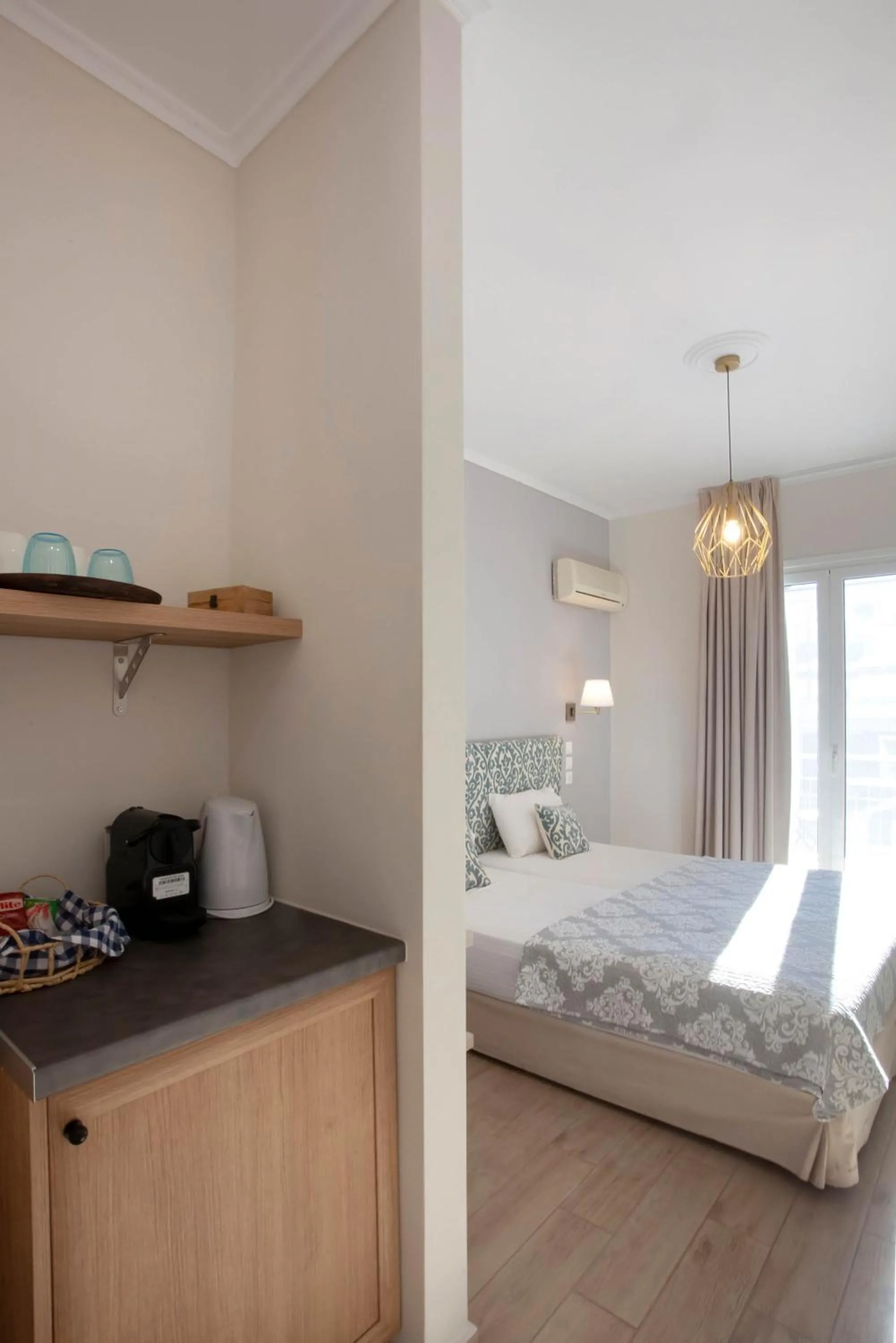 Bed in Lilly Apartments