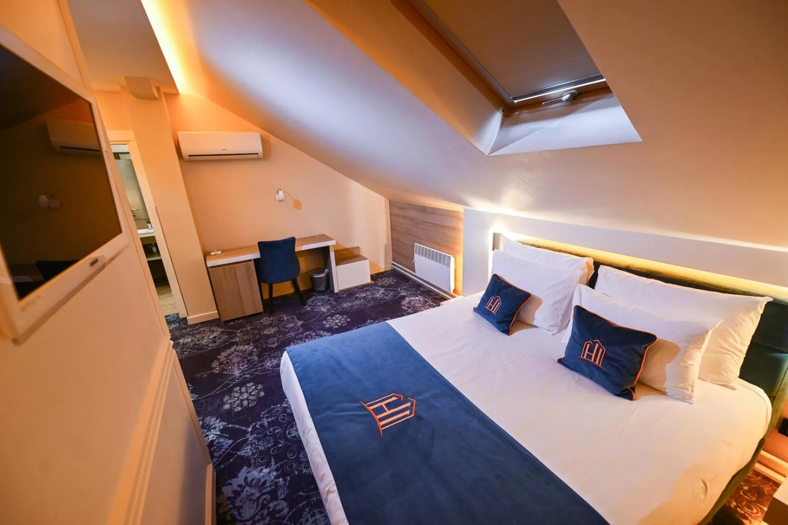 Bedroom, Bed in Hotel Ideja