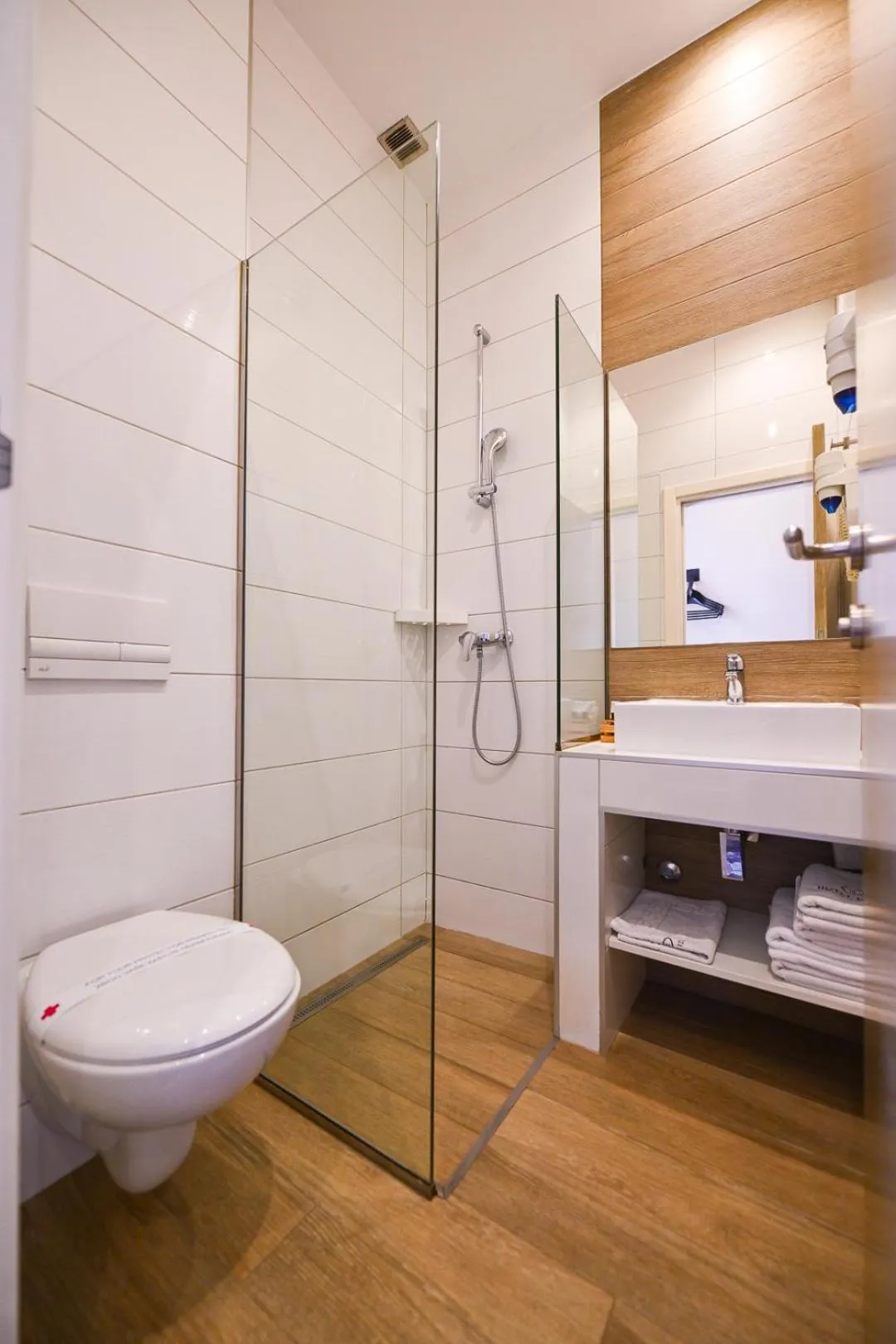 Toilet in Hotel Ideja