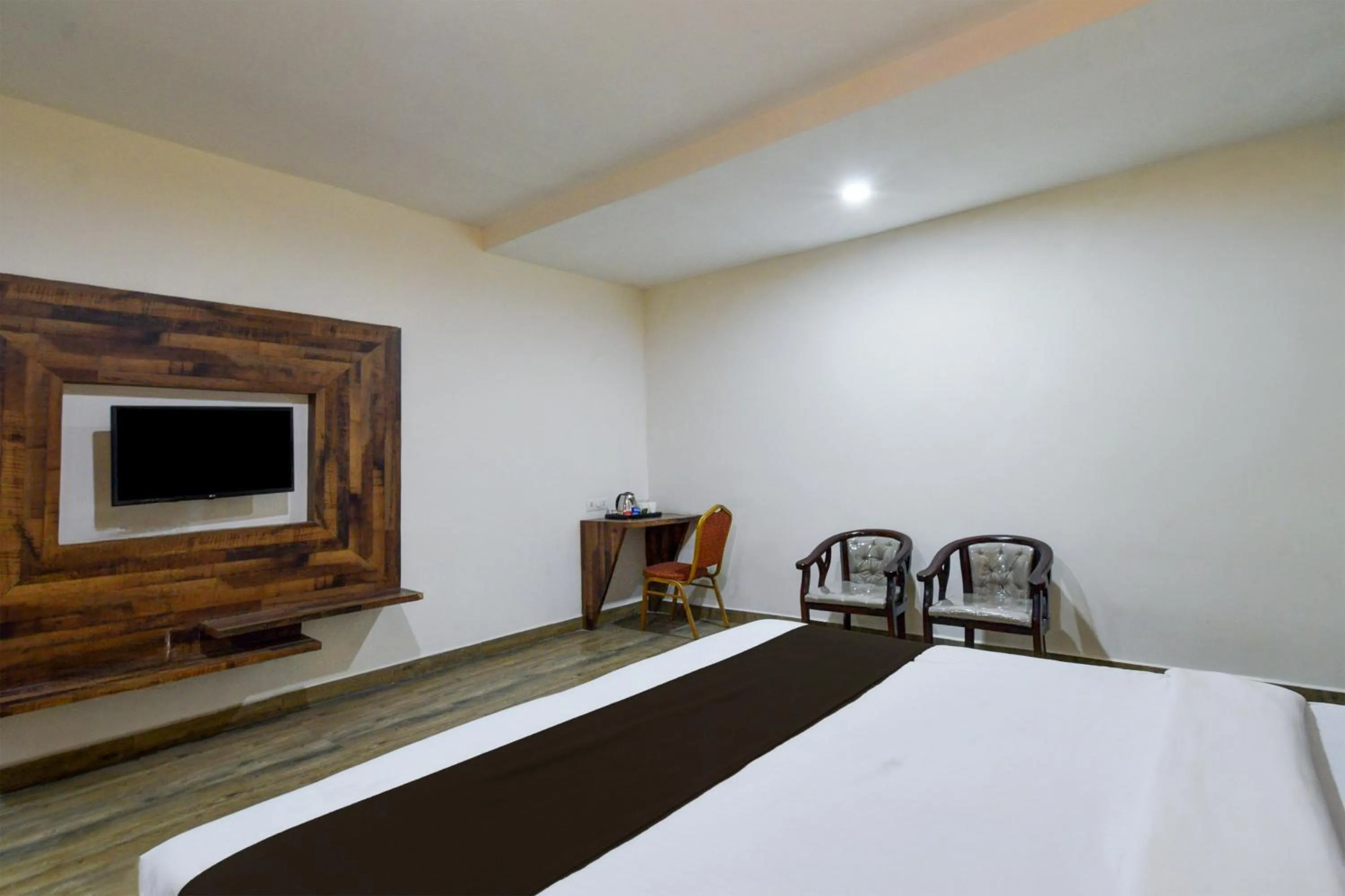 Bedroom, Bed in Collection O Hotel Surabhi