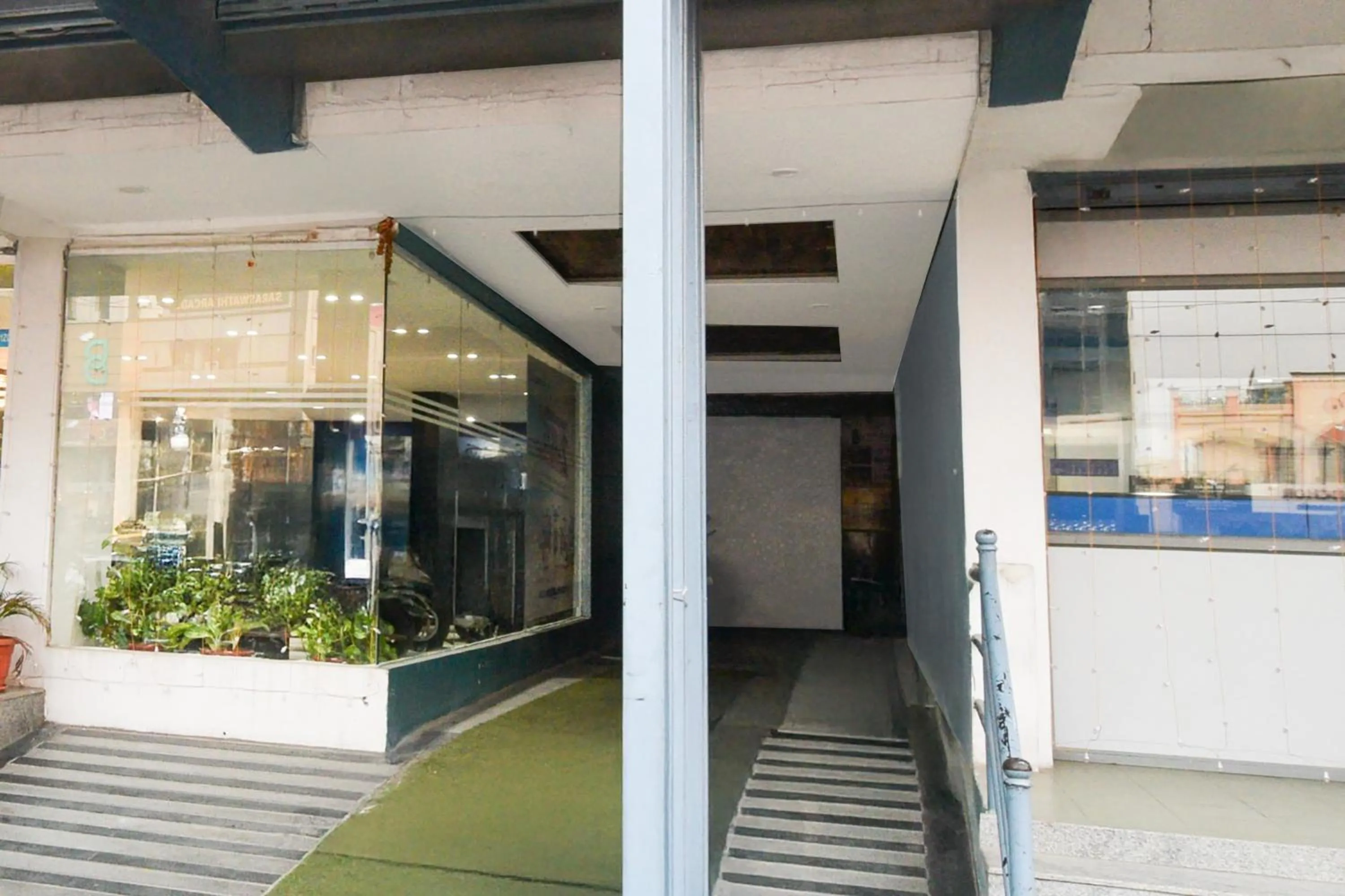 Facade/entrance in Super Townhouse Vanasthalipuram Formerly Hotel Surabhi