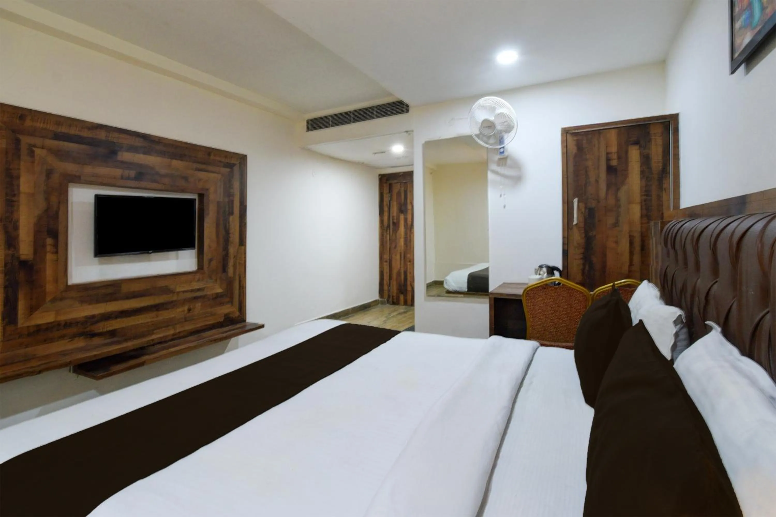 Bedroom, Bed in Collection O Hotel Surabhi